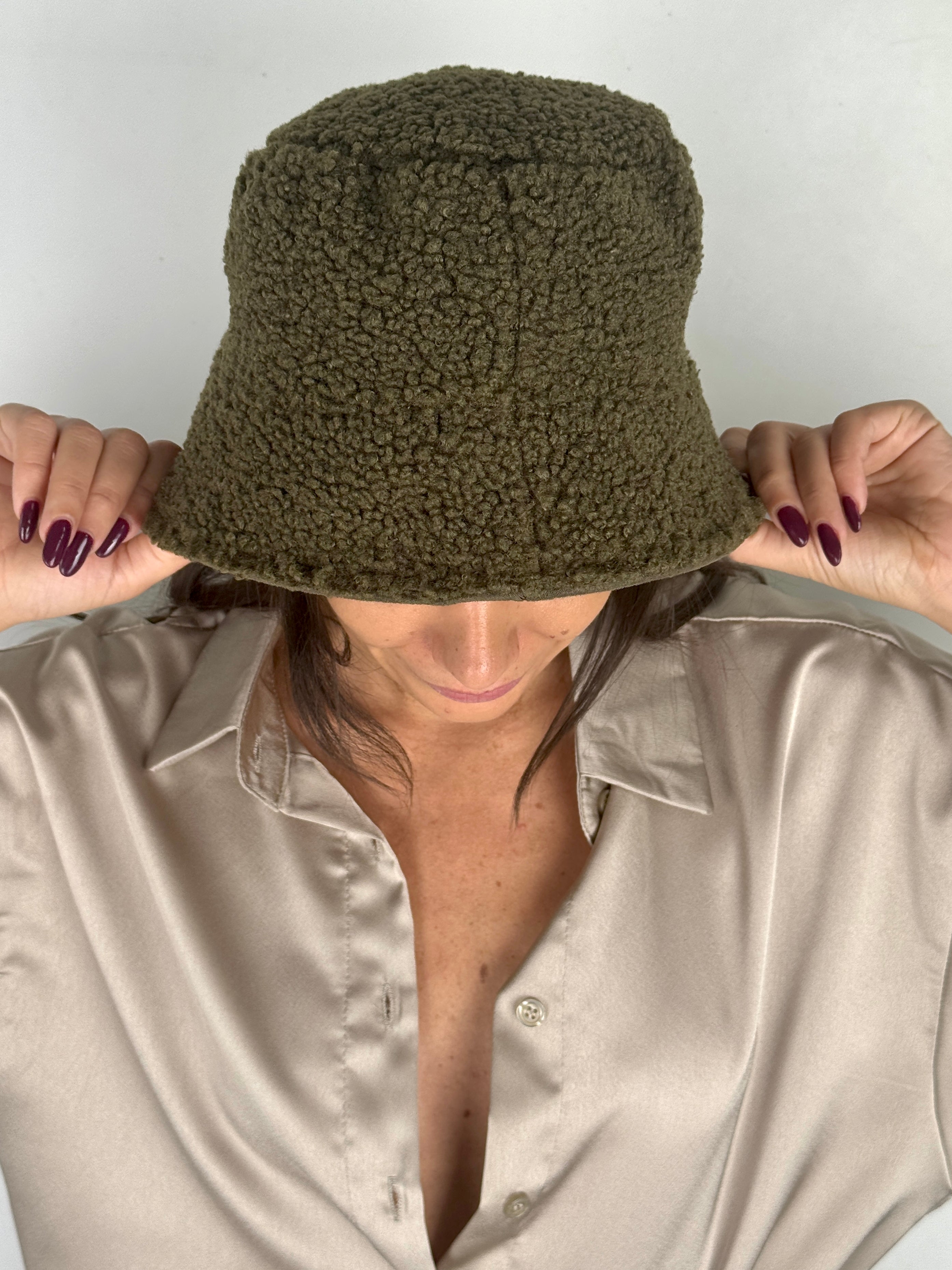 Cappello Giulia reversibile - 5 colori