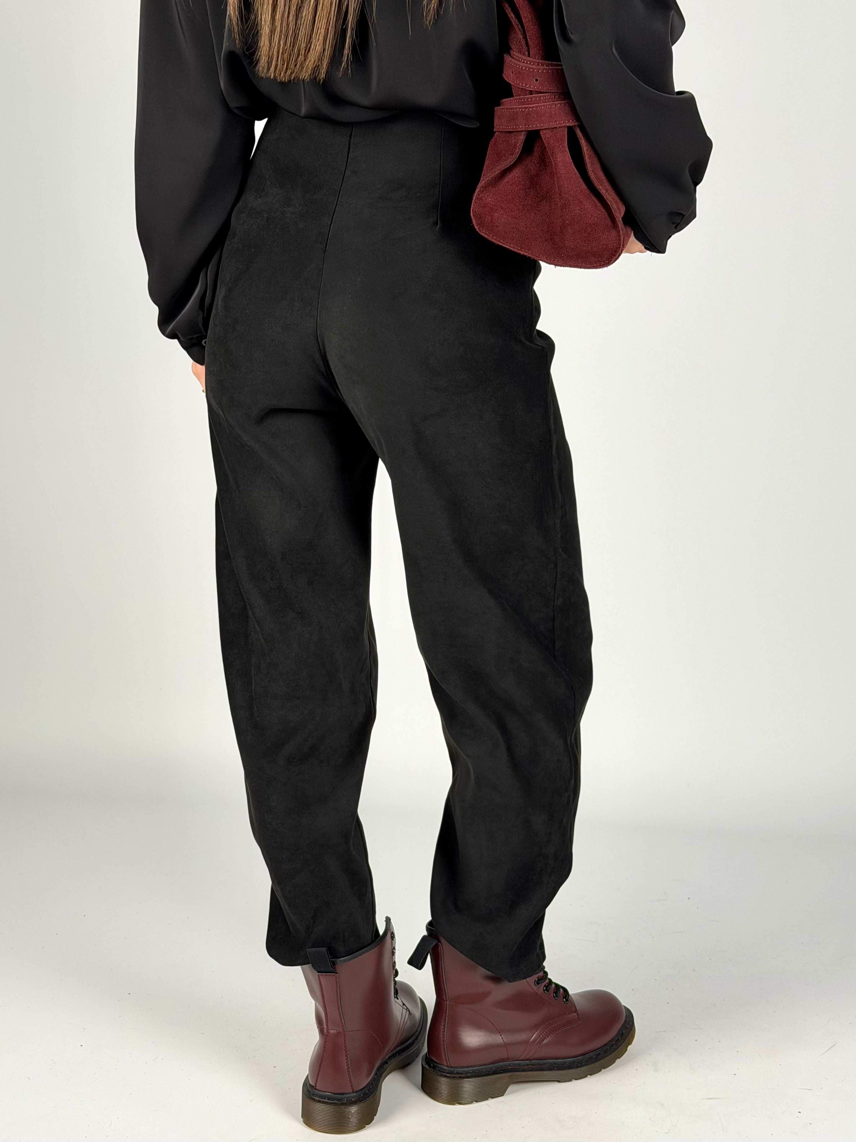Pantalone scamosciato nero