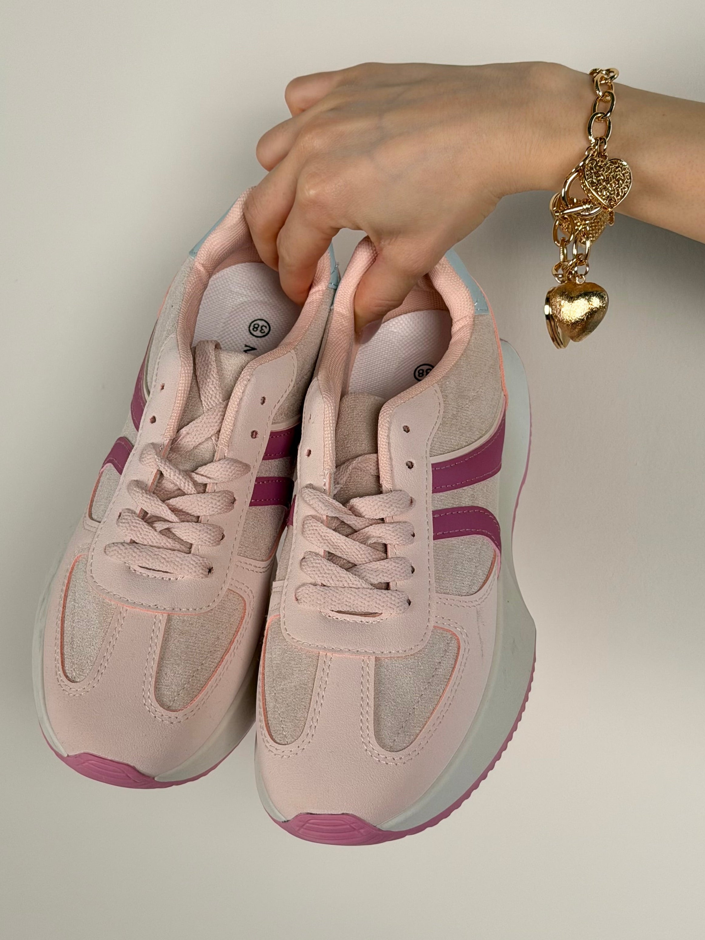 Sneakers barbie