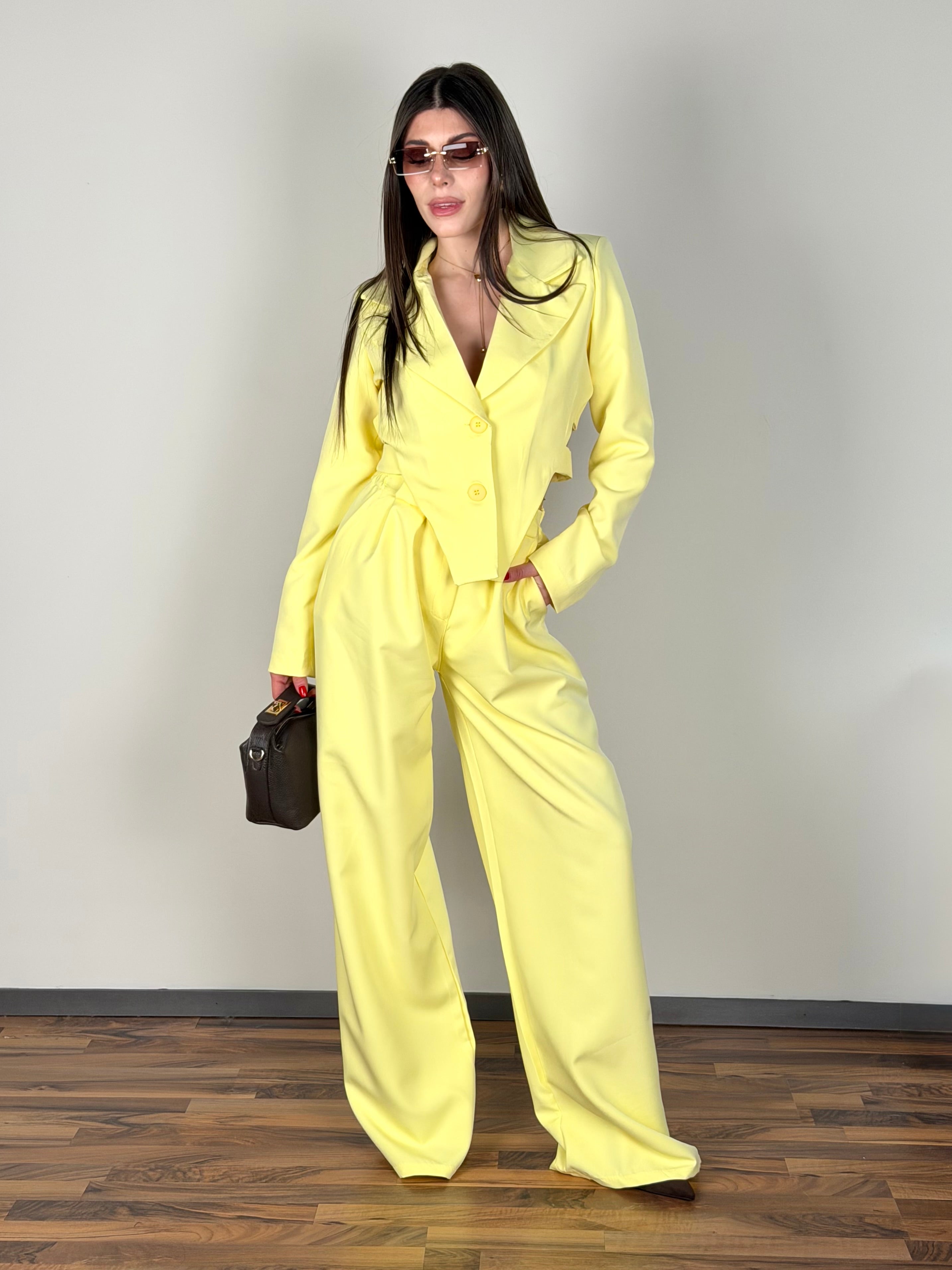 Completo Manhattan giallo