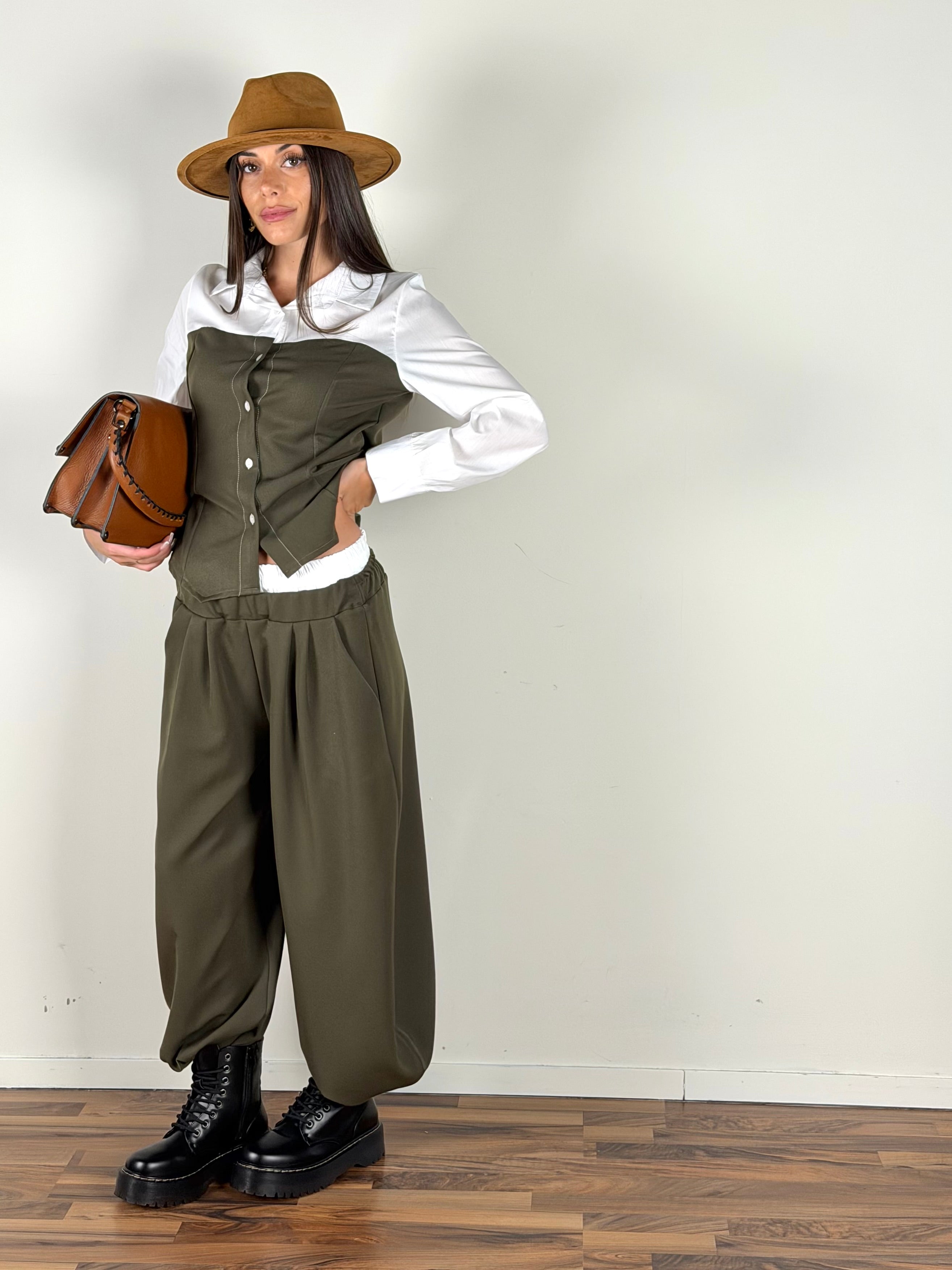 Pantalone completo kiss verde