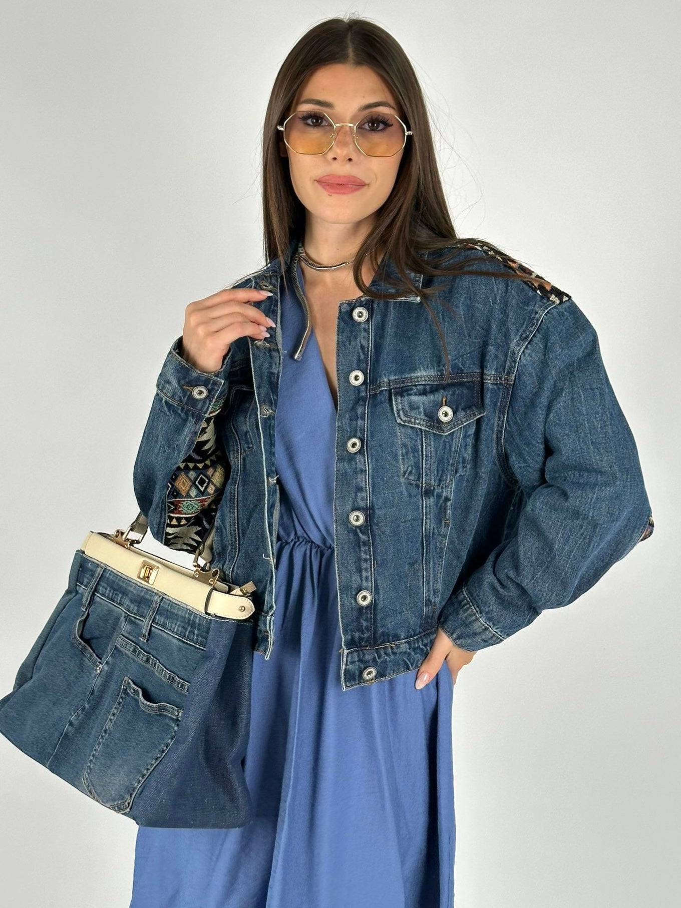 Giubbino di jeans ricamato India