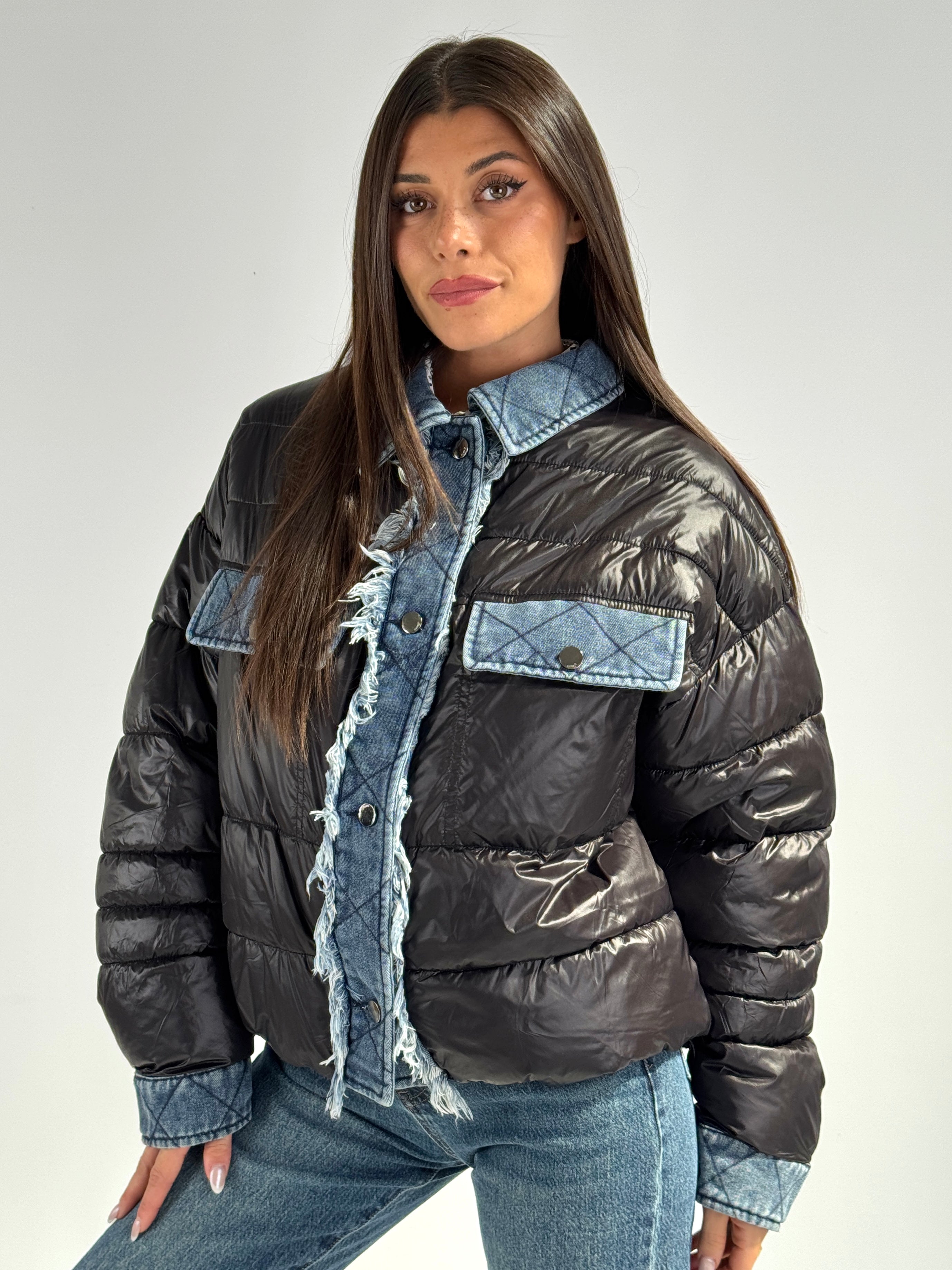 Piumino trapuntato e denim nero