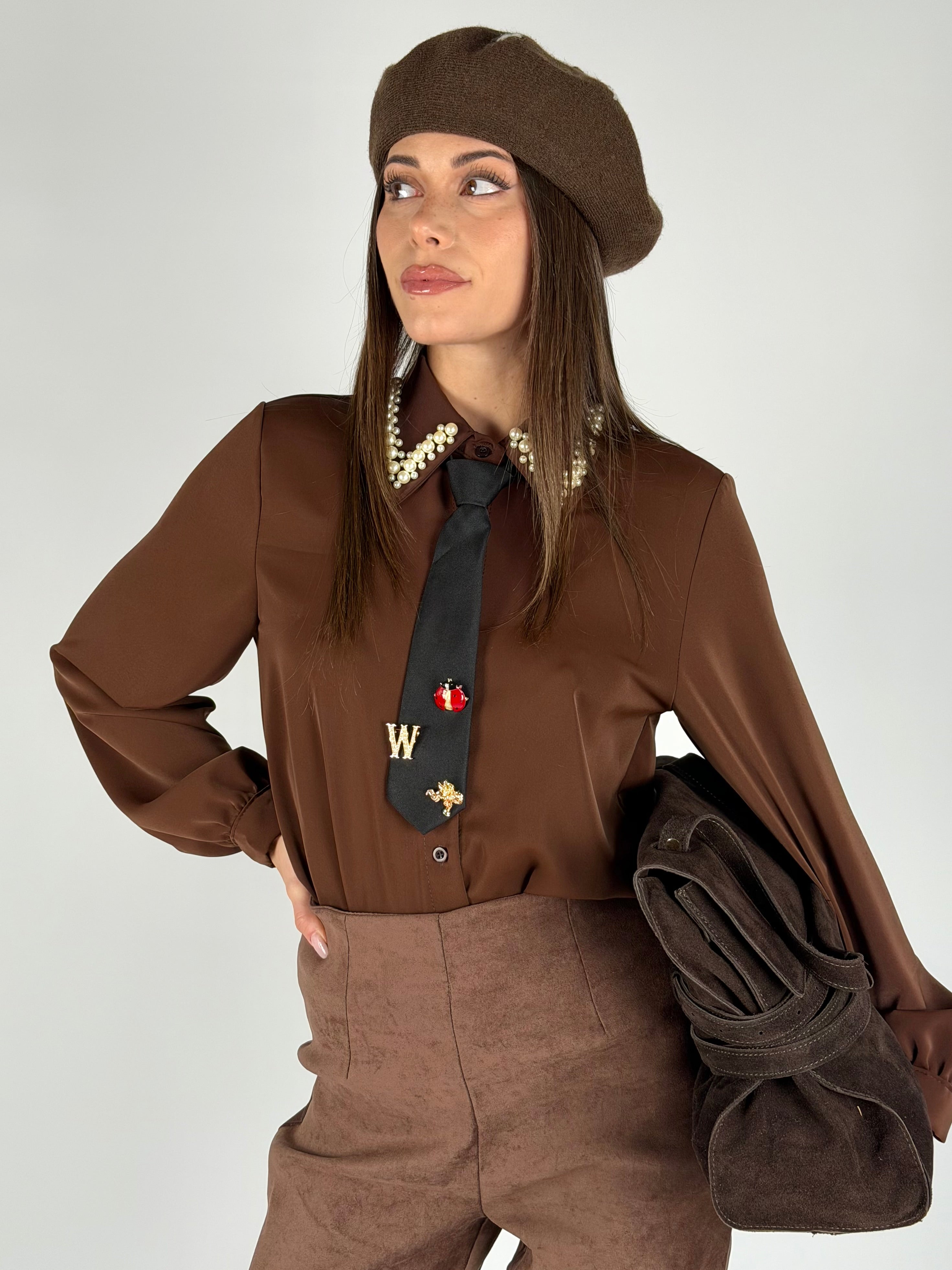 Camicia colletto perle moro