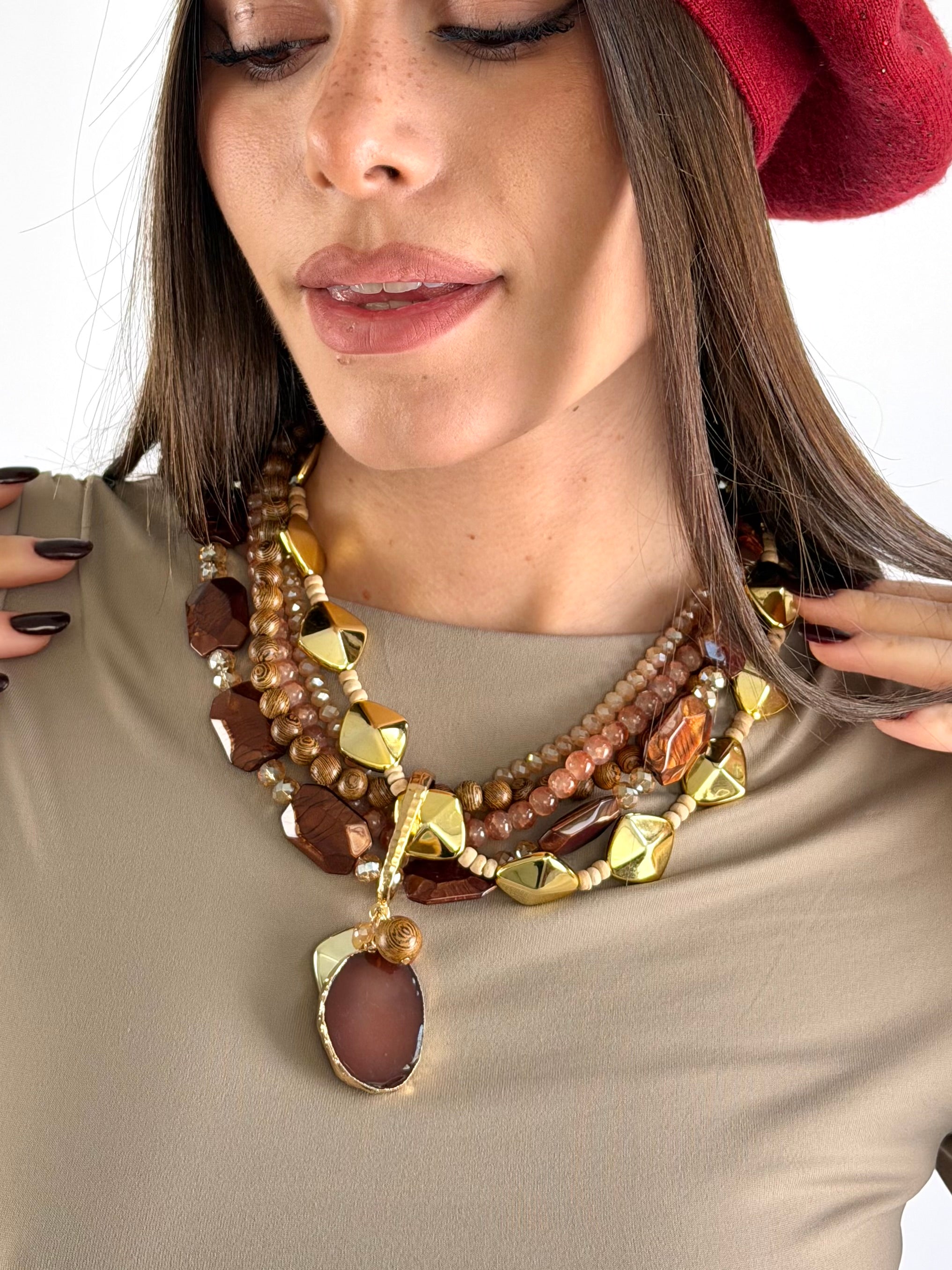 Collana multi filo perline e ciondolo