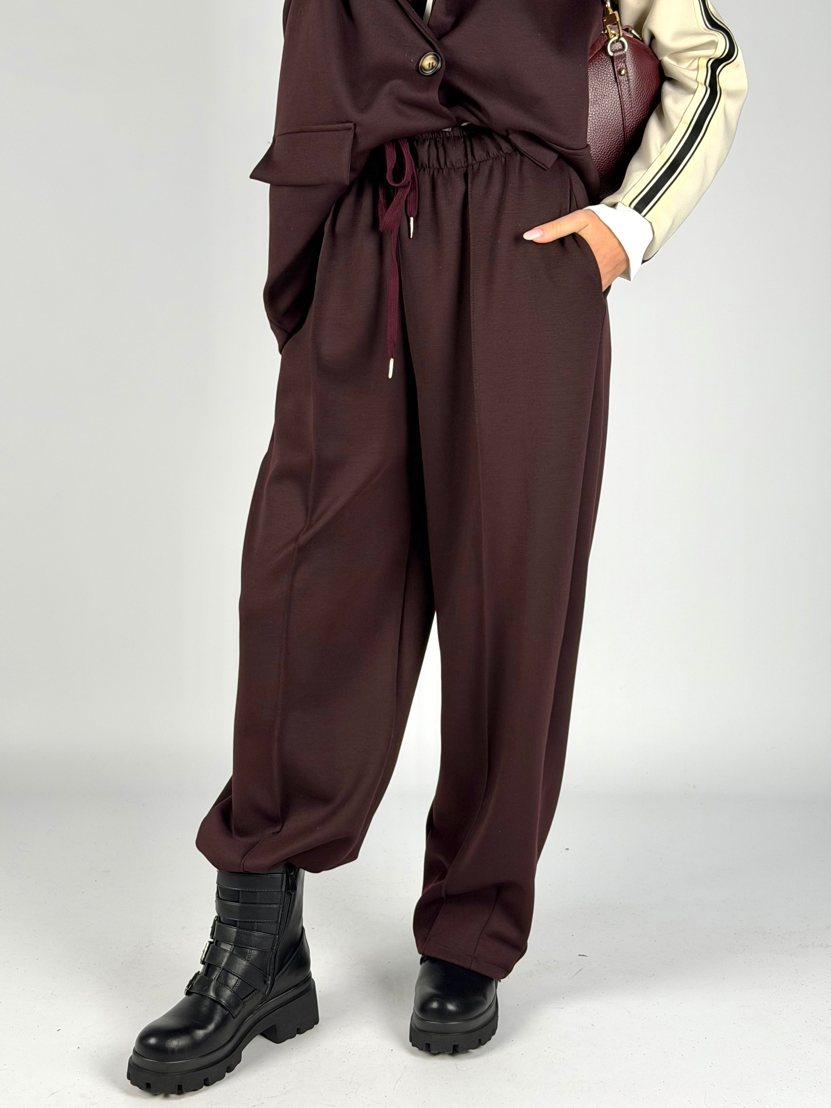 Pantalone completo banda bordeaux