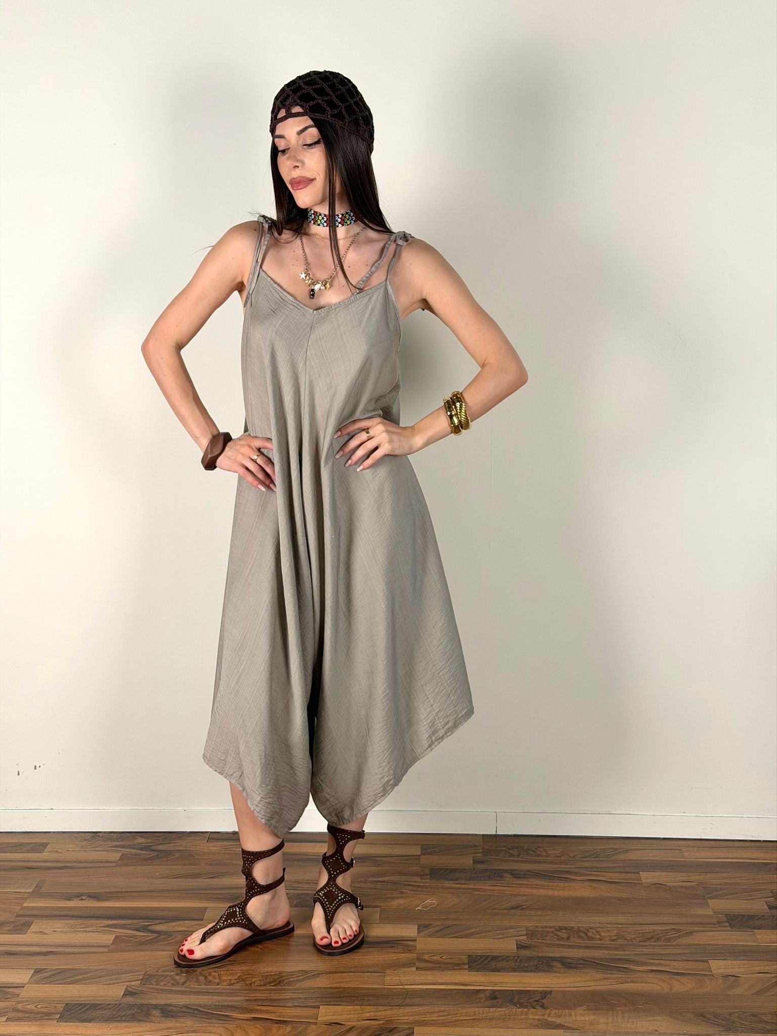 Maxi tuta pagliaccio beige
