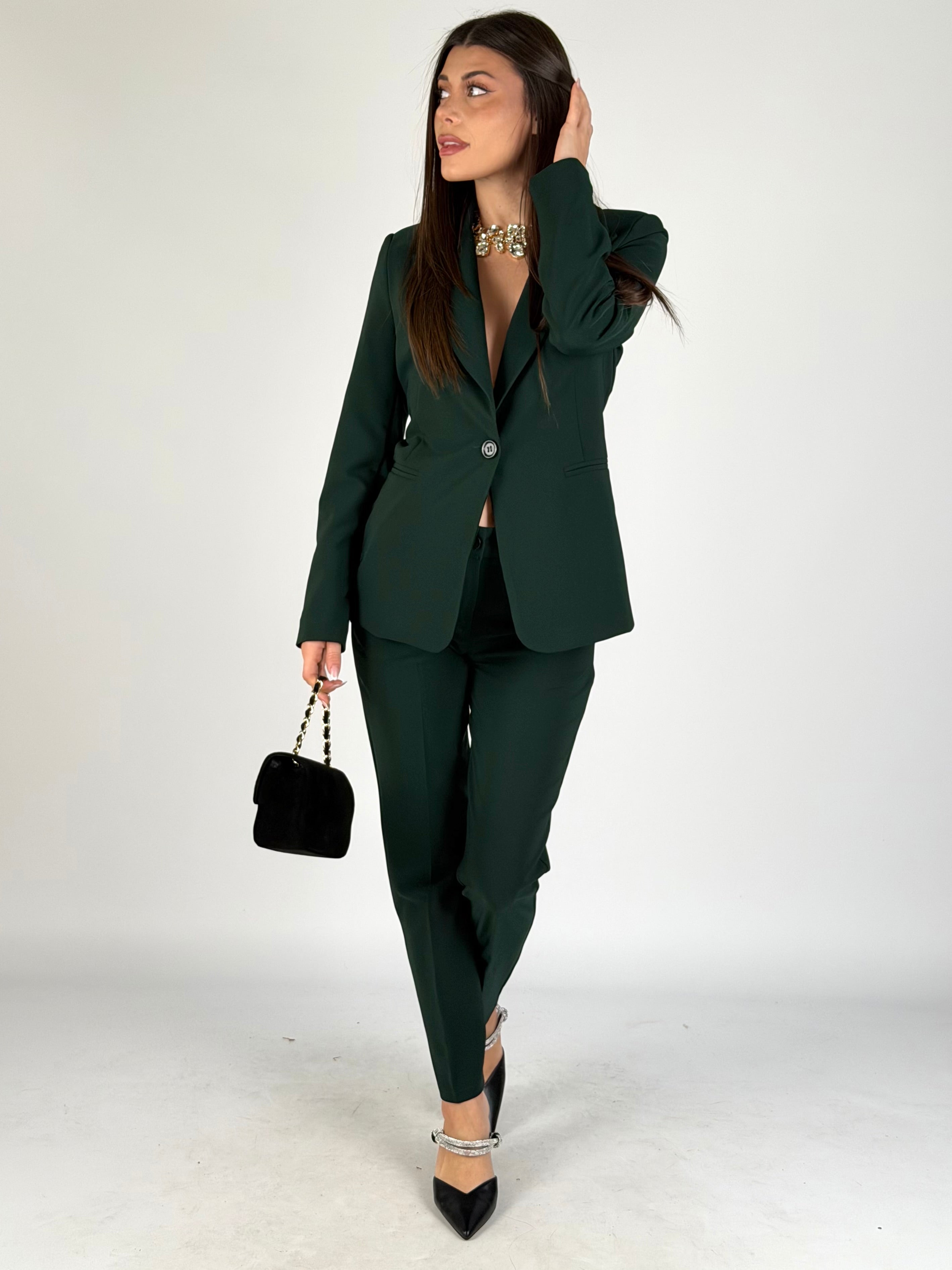 Completo castel petrolio