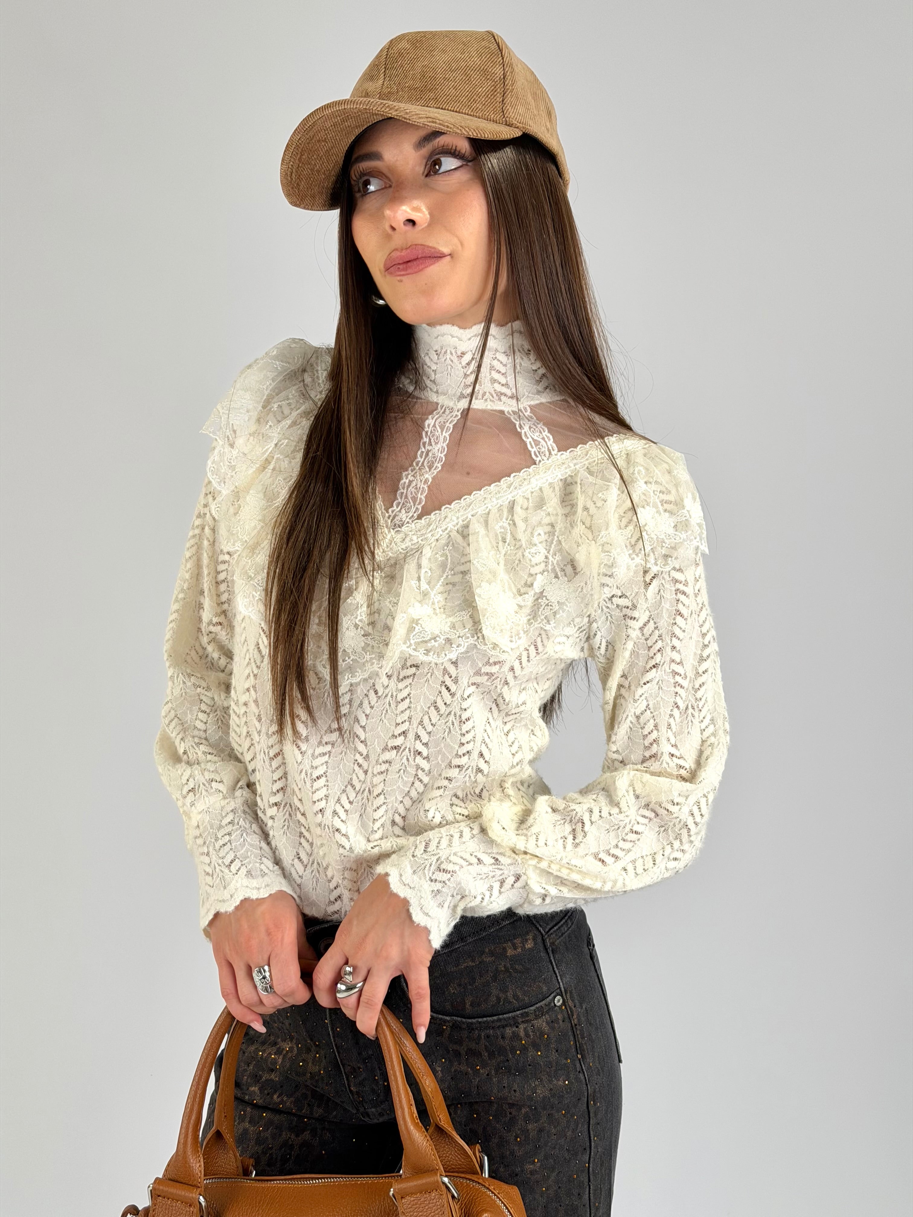Maglia pizzo collo alto bianca