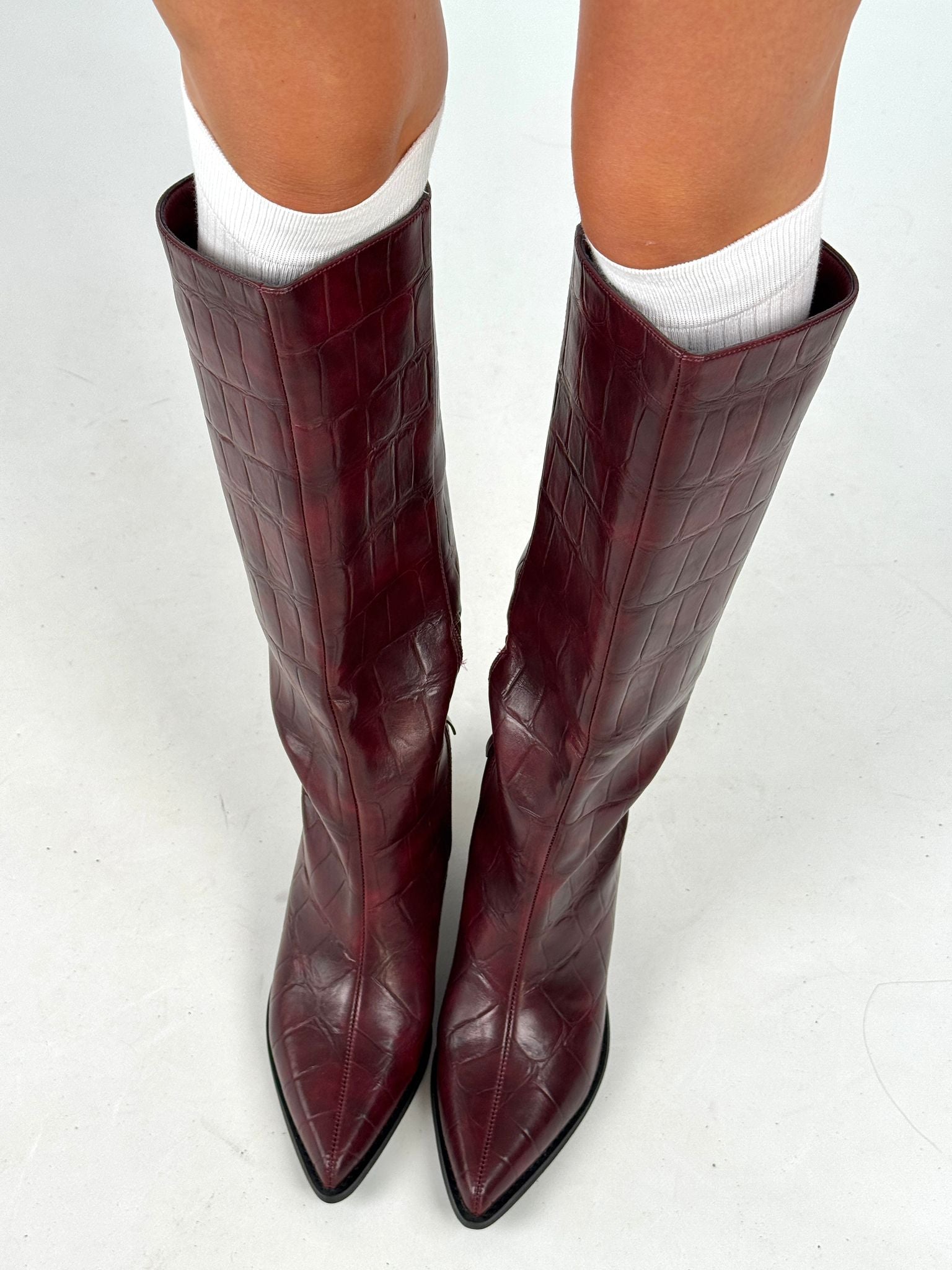 Stivale effetto crocodile bordeaux