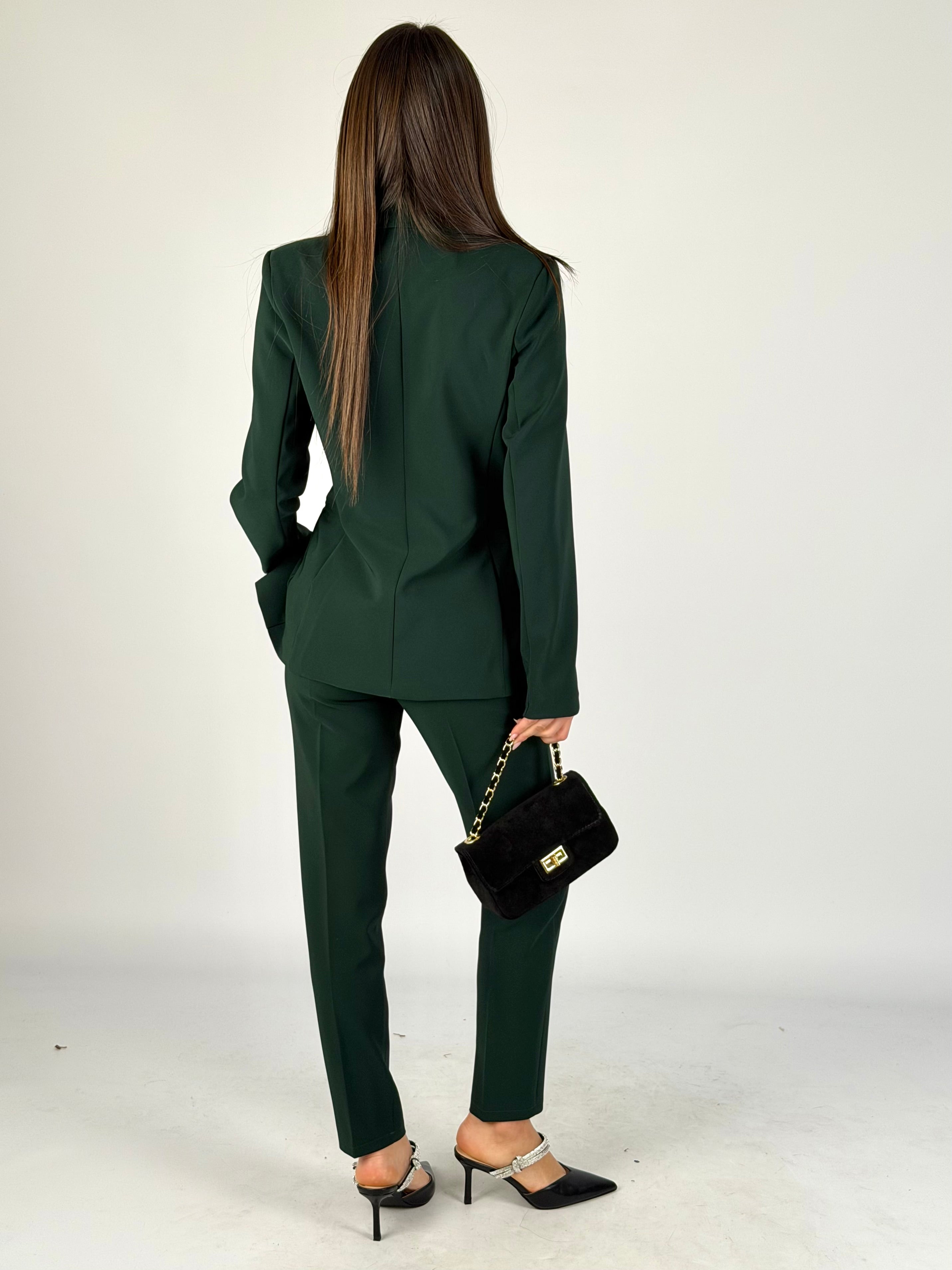 Completo castel petrolio