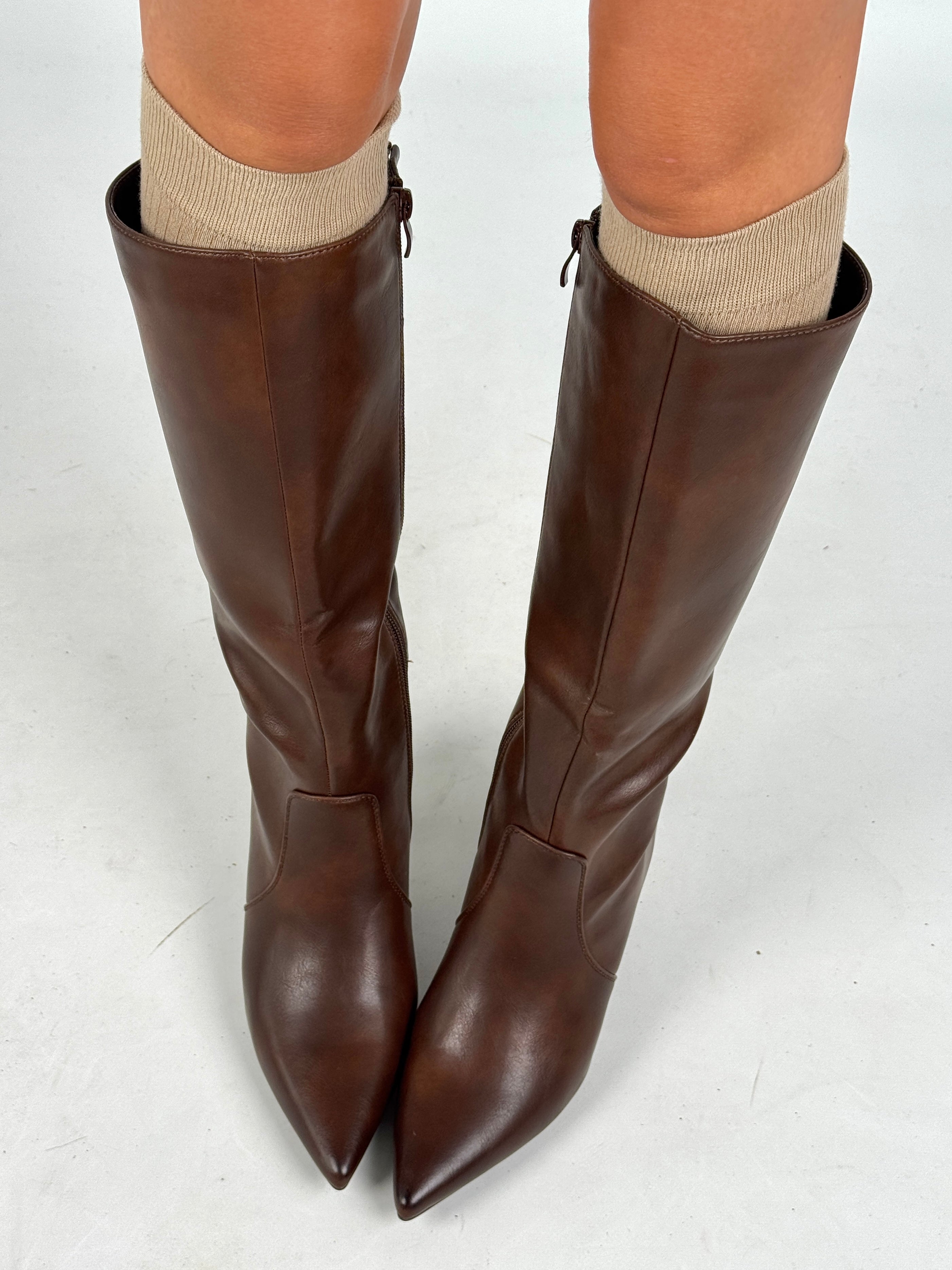 Stivale punta tacco moro