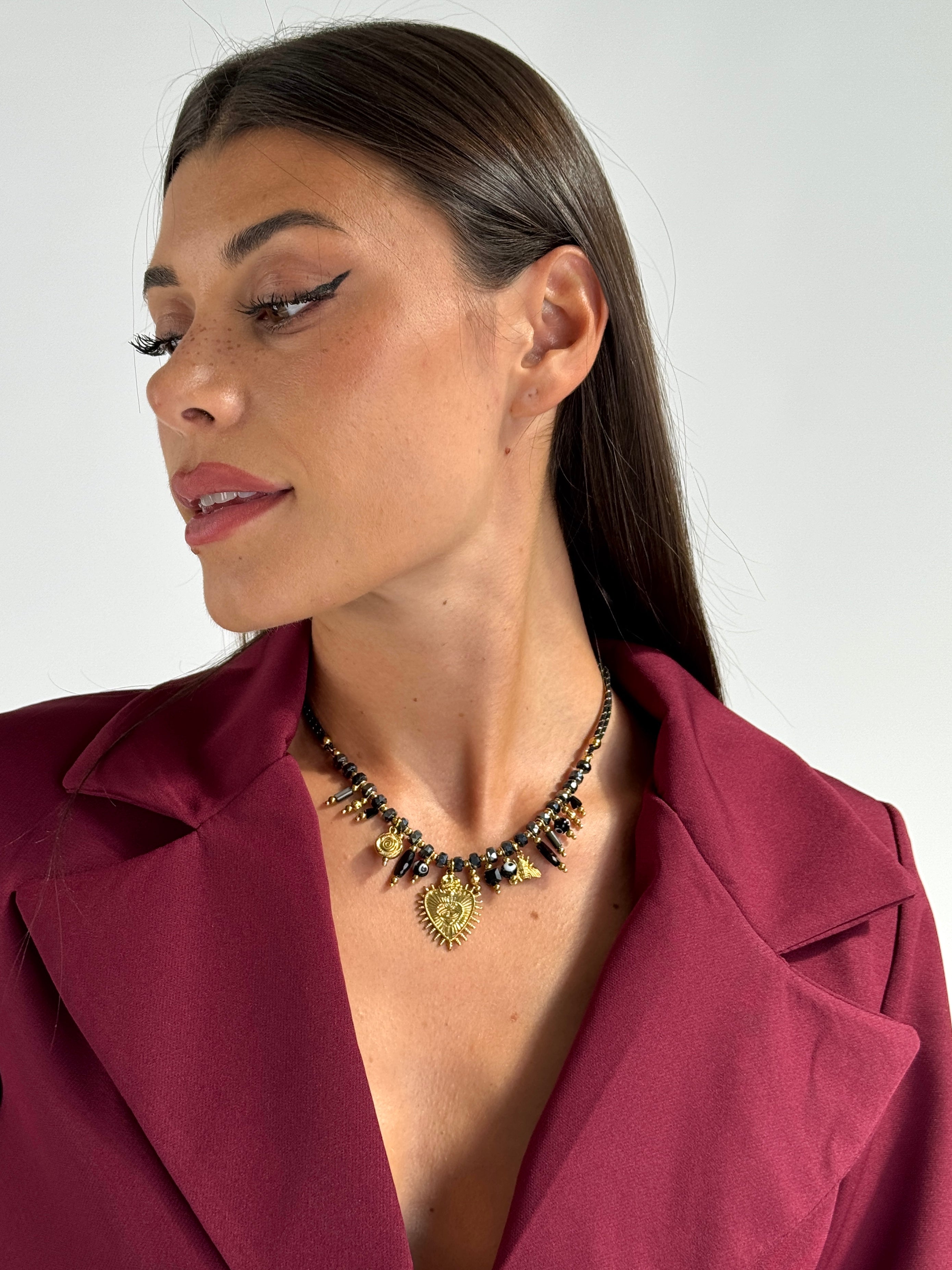 Collana cuore sacro nera