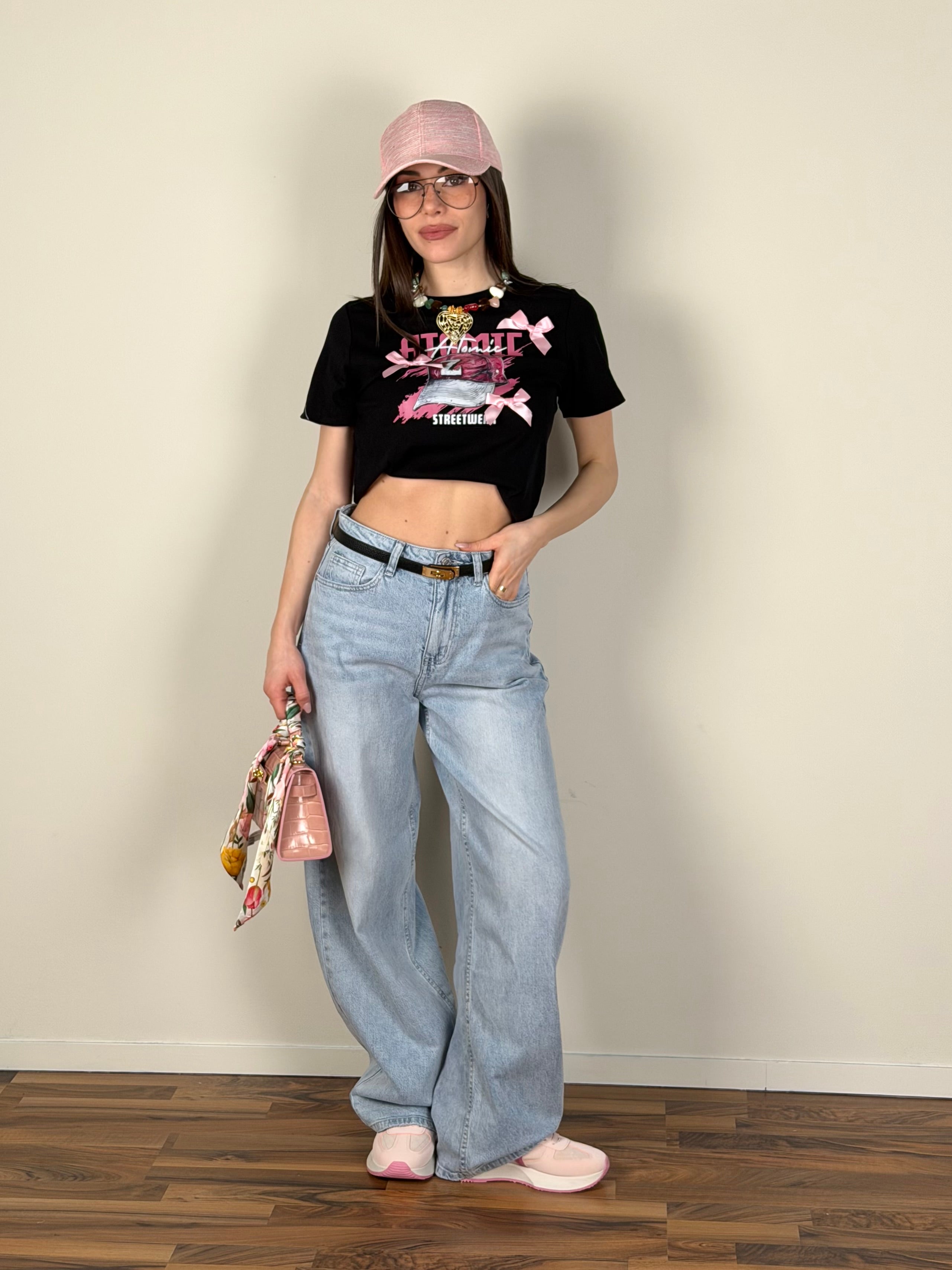 T-shirt Joyce nera