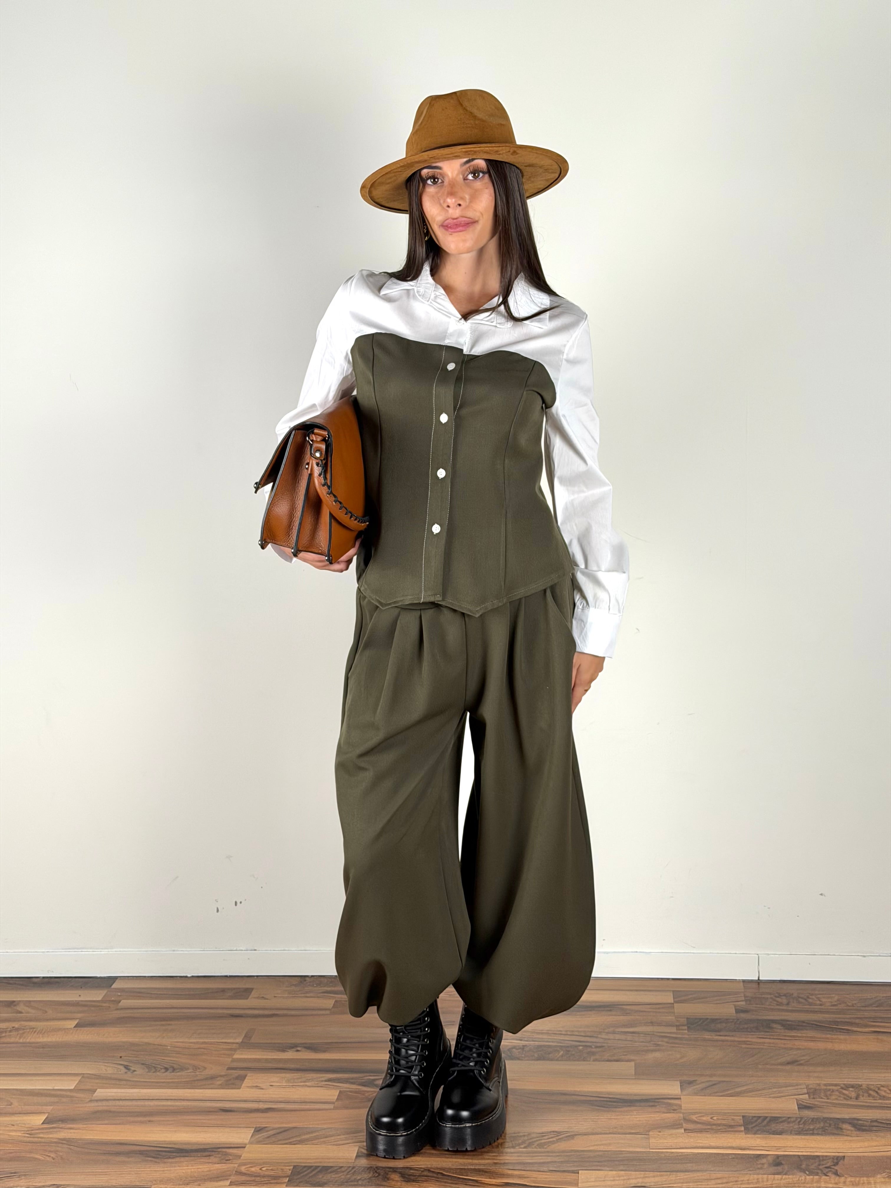 Pantalone completo kiss verde