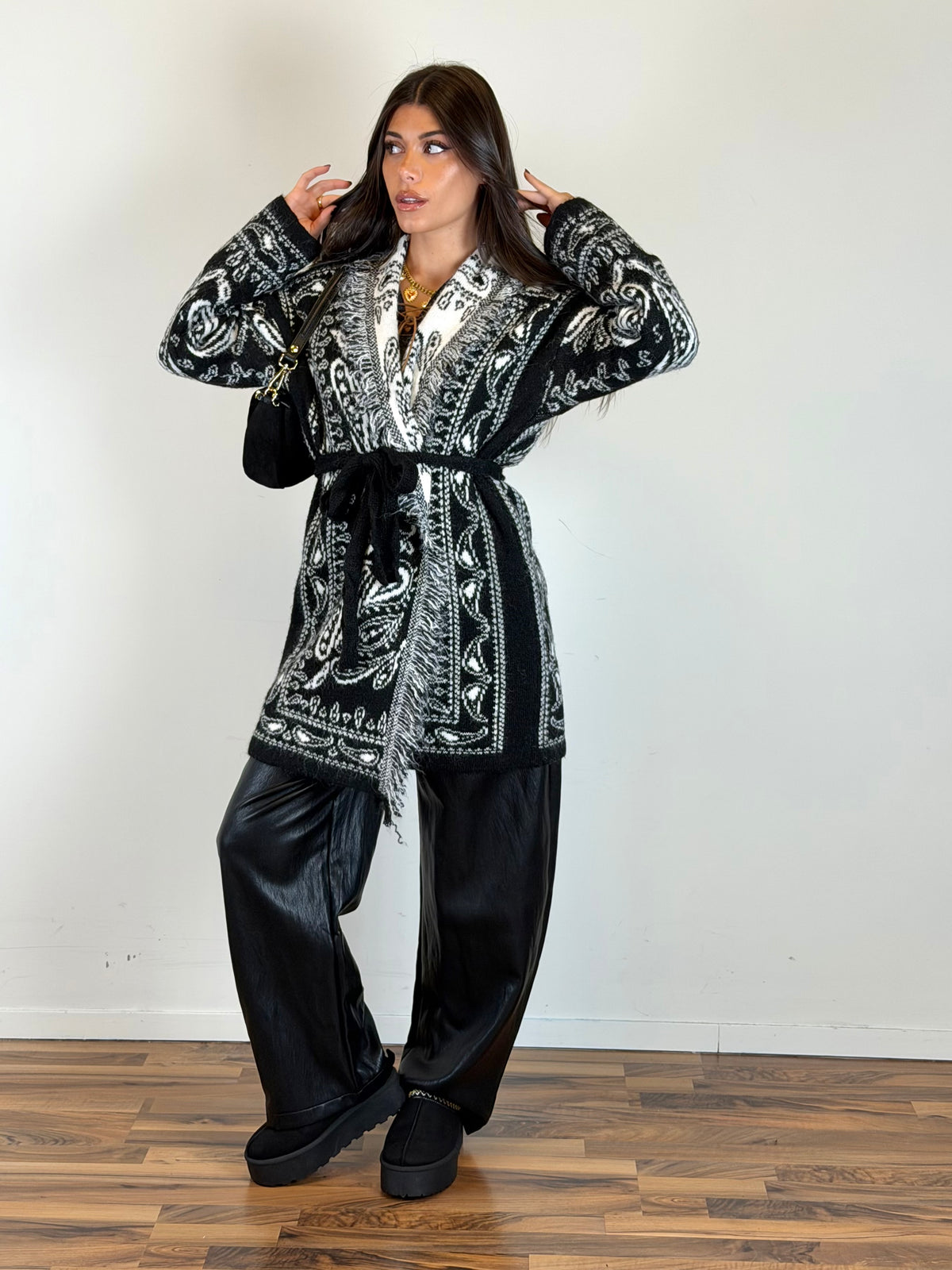 Cardigan India nero