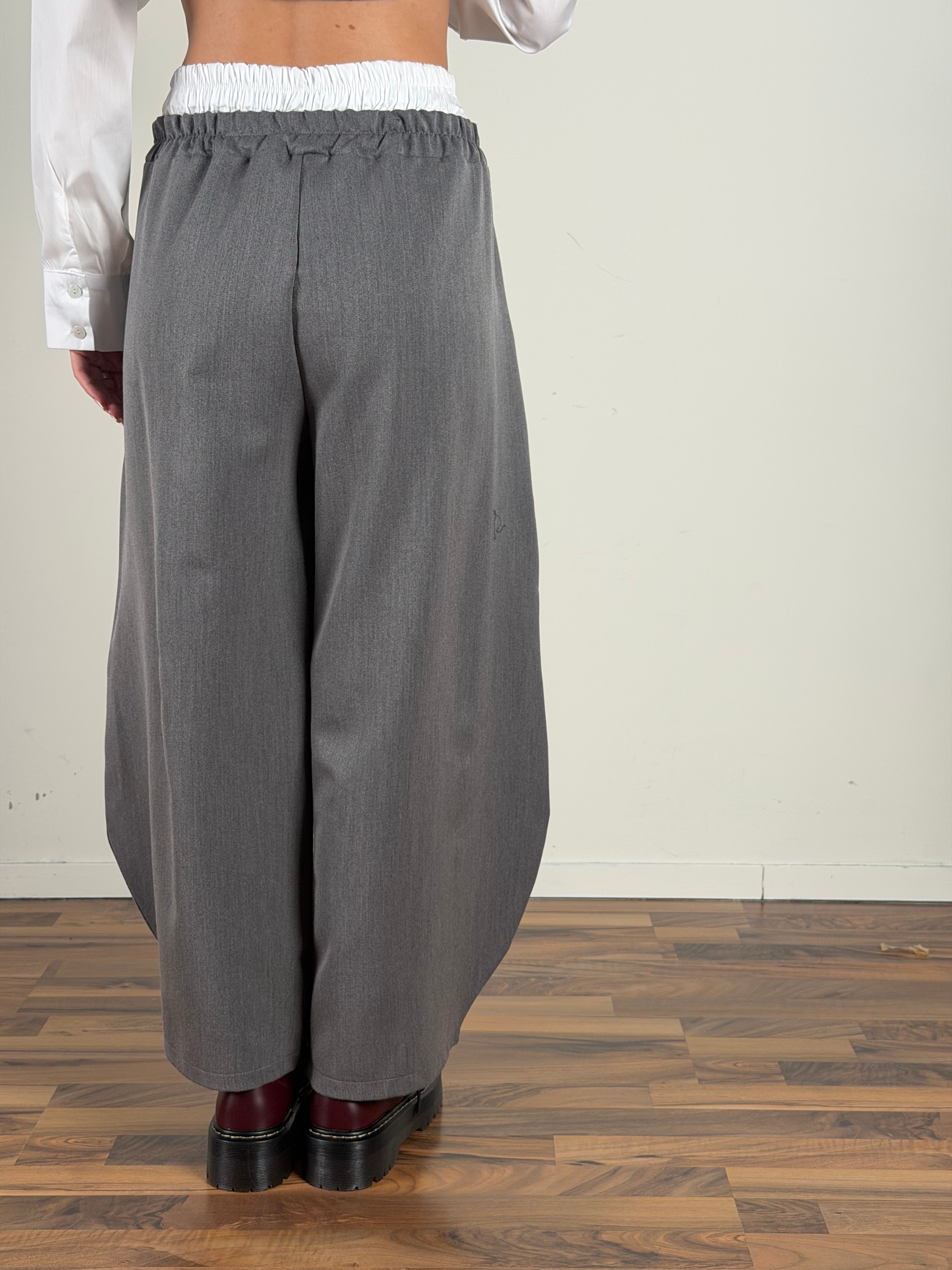 Pantalone completo kiss grigio