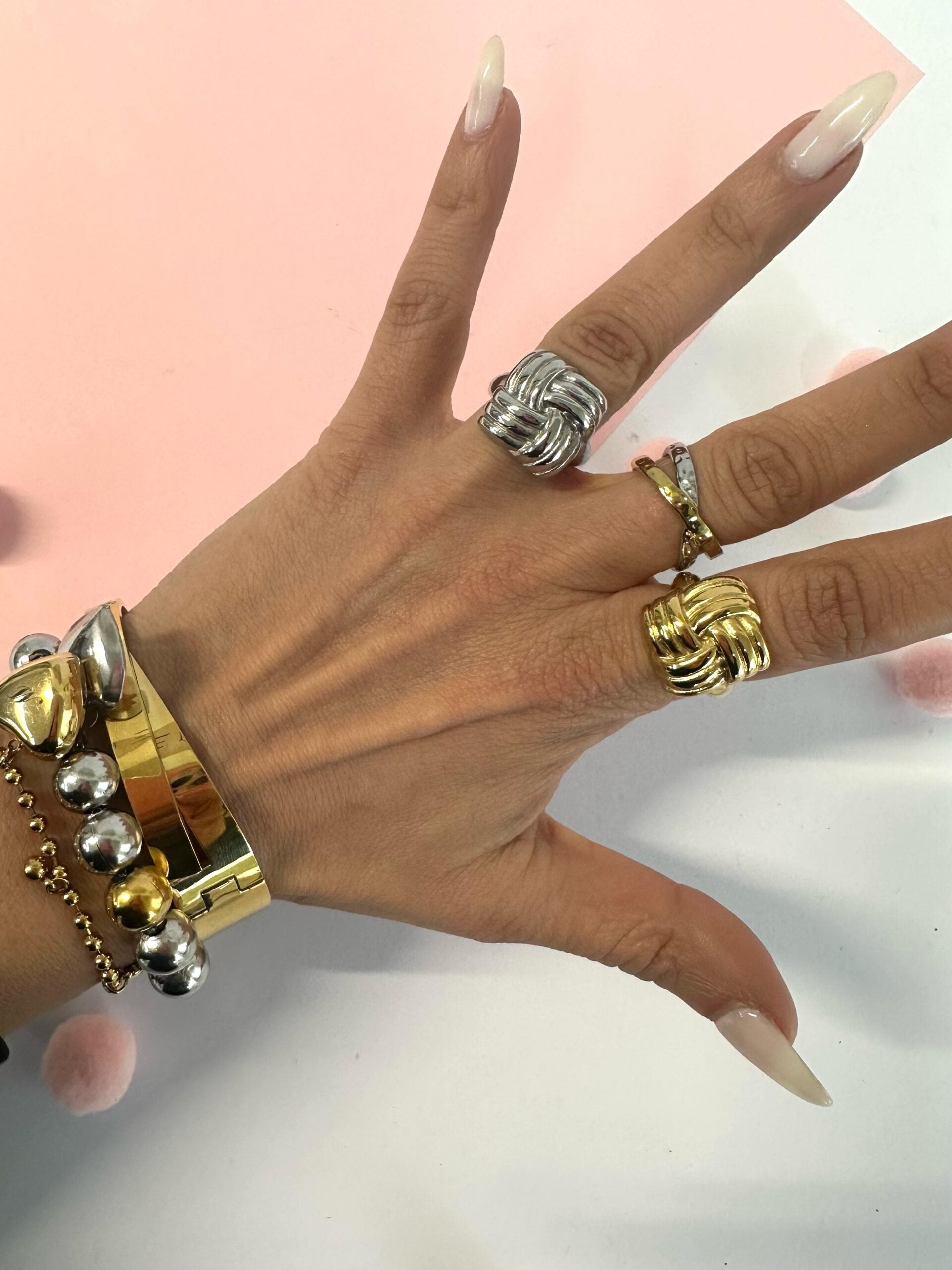 Anello intreccio quadrato