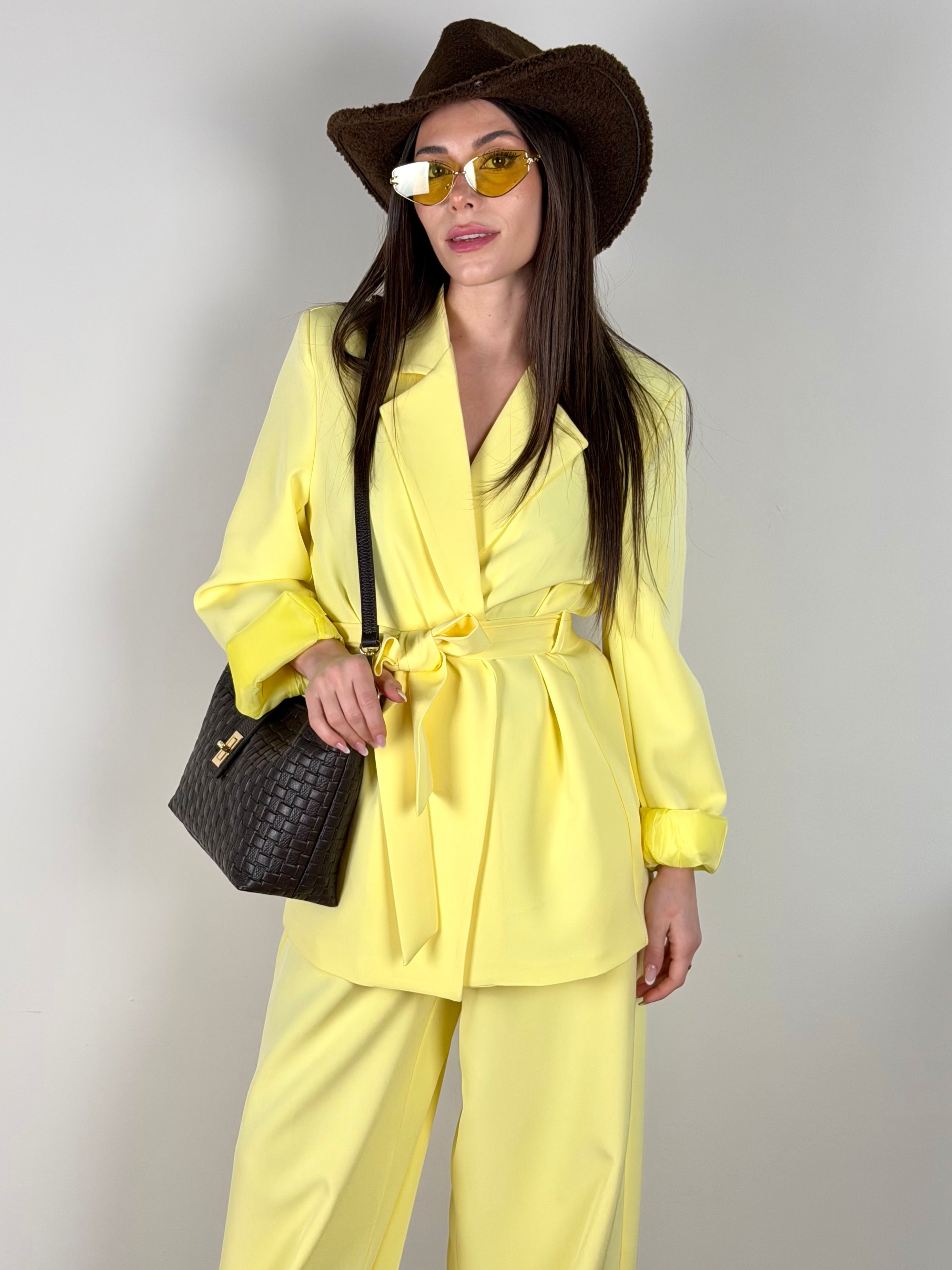 Completo fiocco giallo