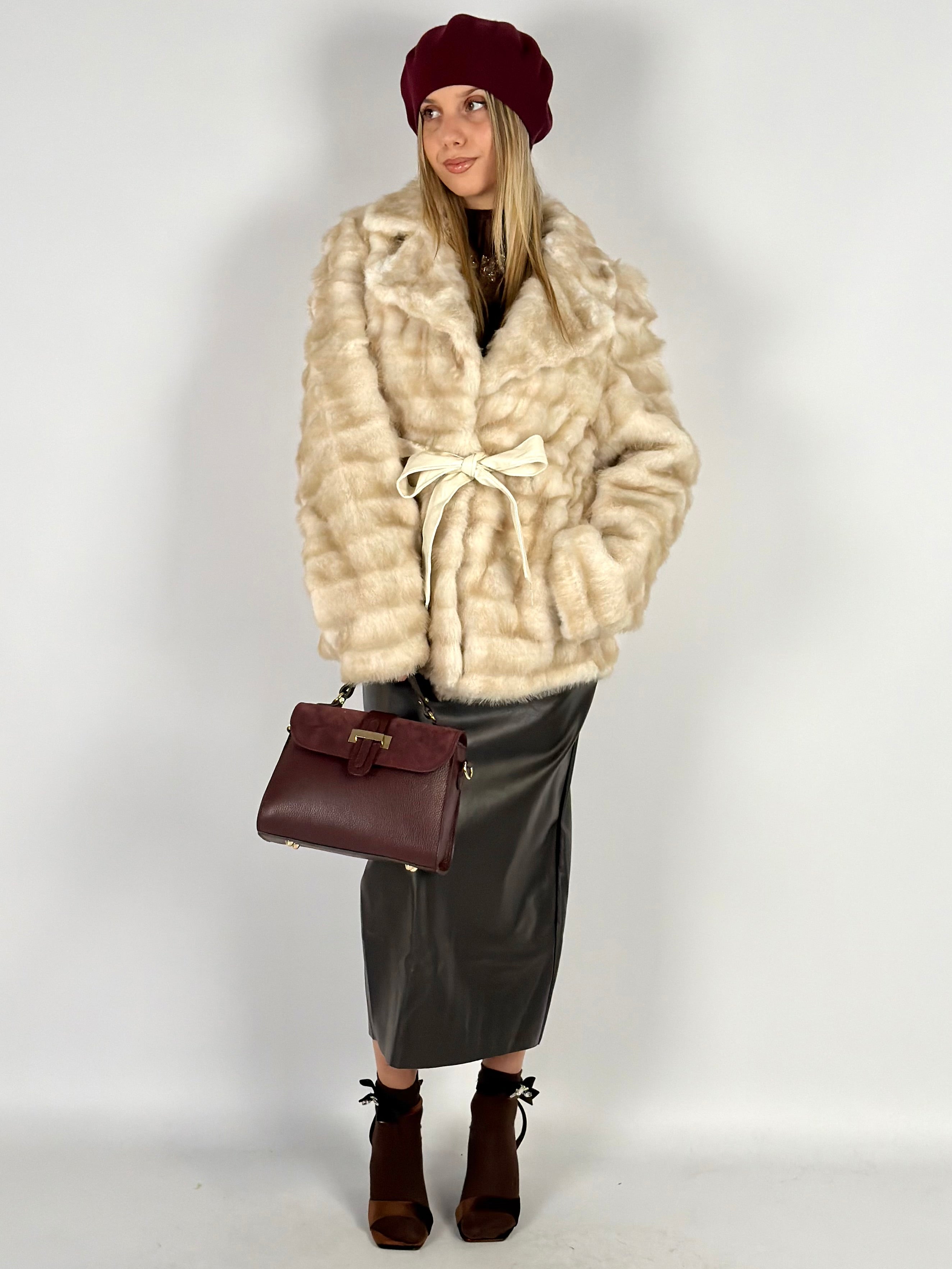 Pelliccia Rihanna panna