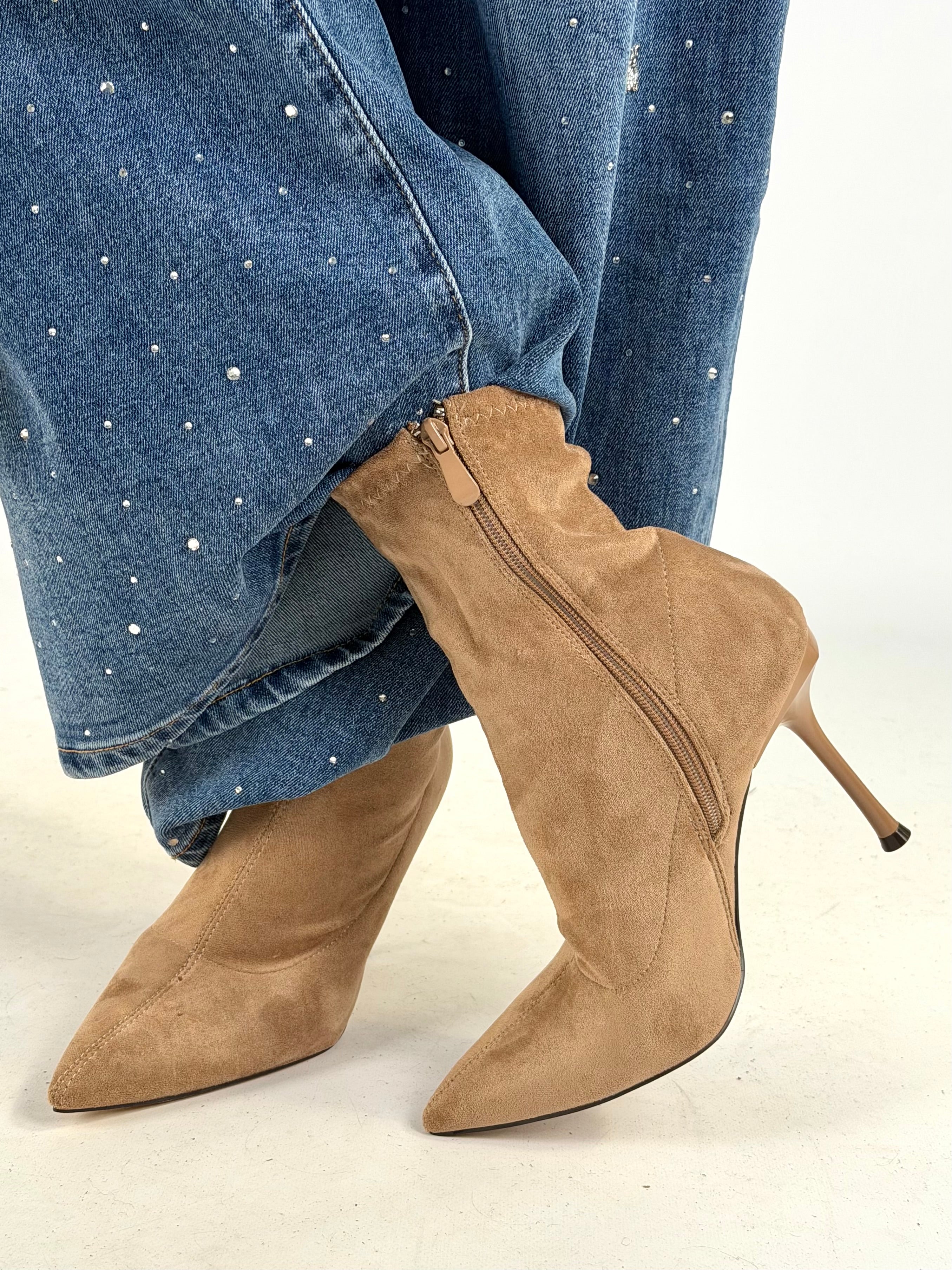 Tronchetto tacco a spillo beige