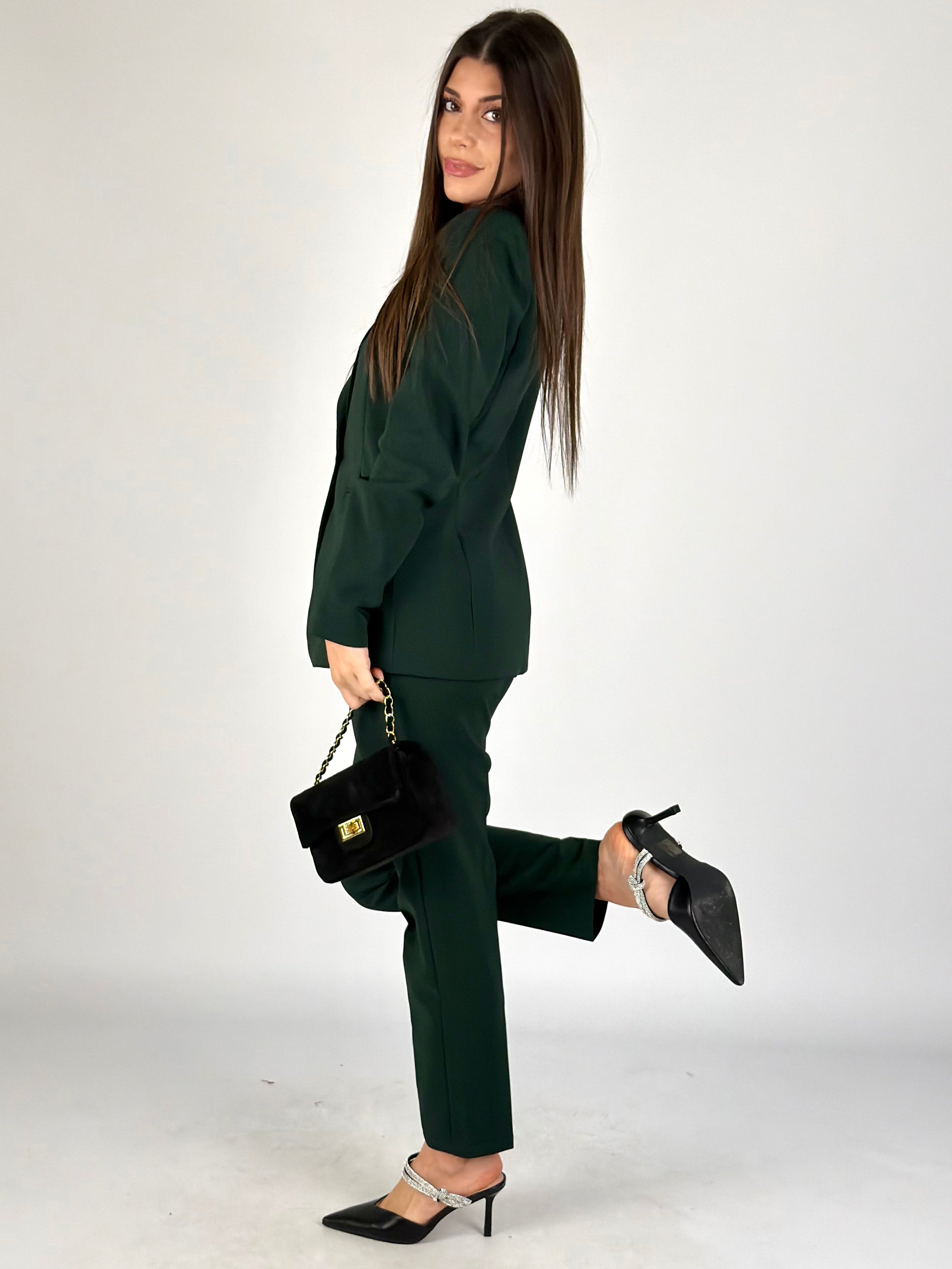 Completo castel petrolio