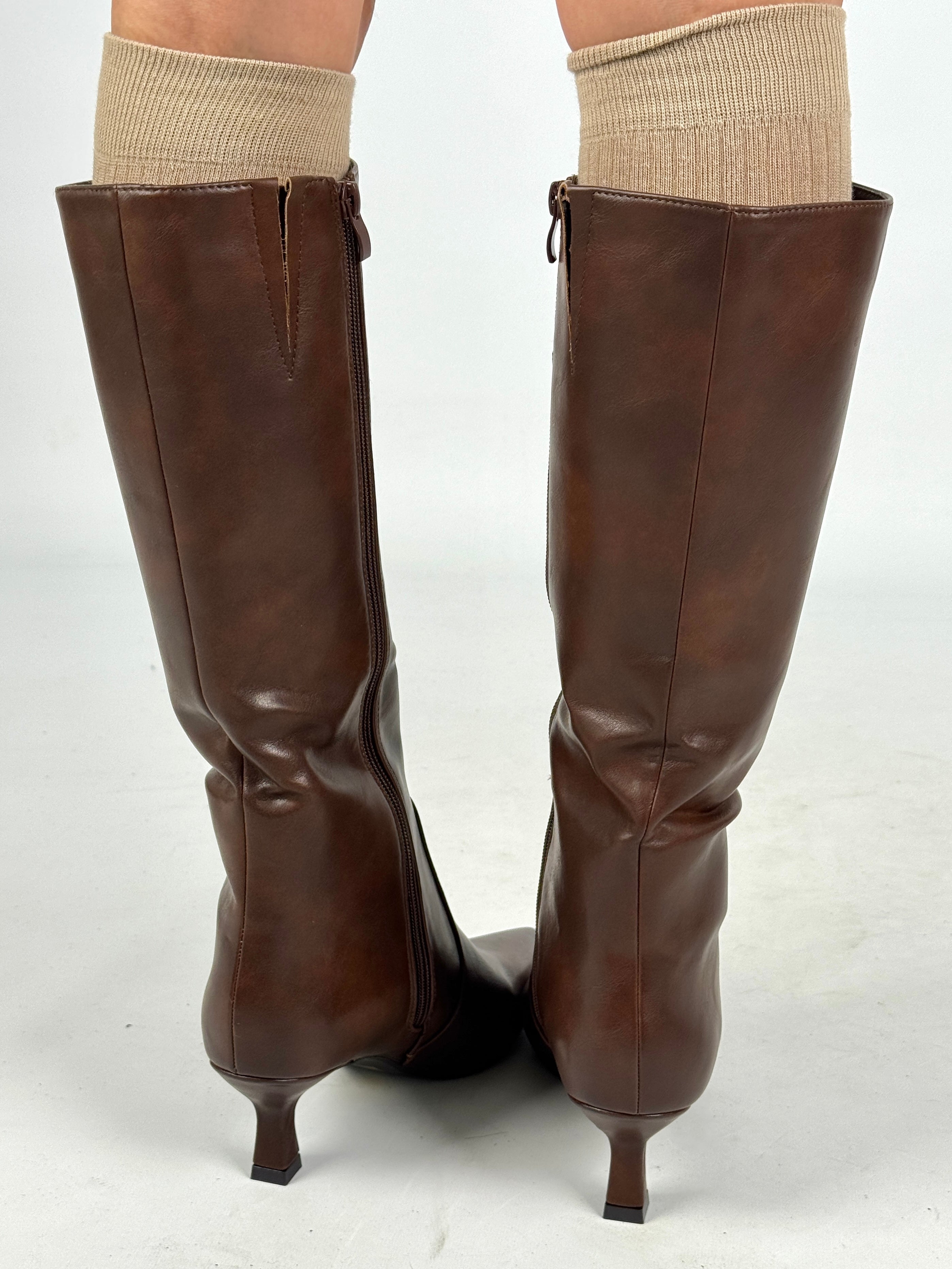 Stivale punta tacco moro