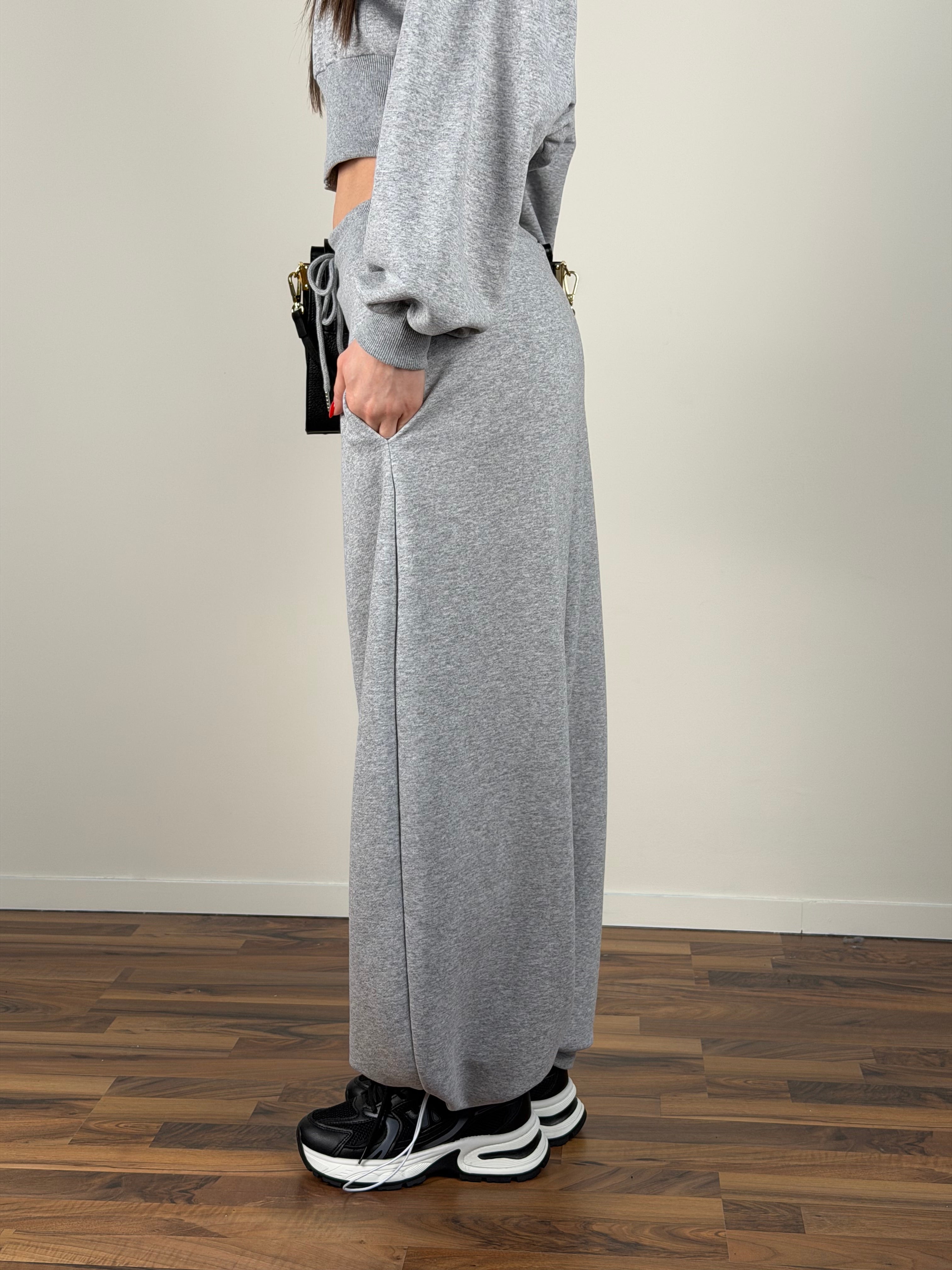 Pantalone tuta basic grigia