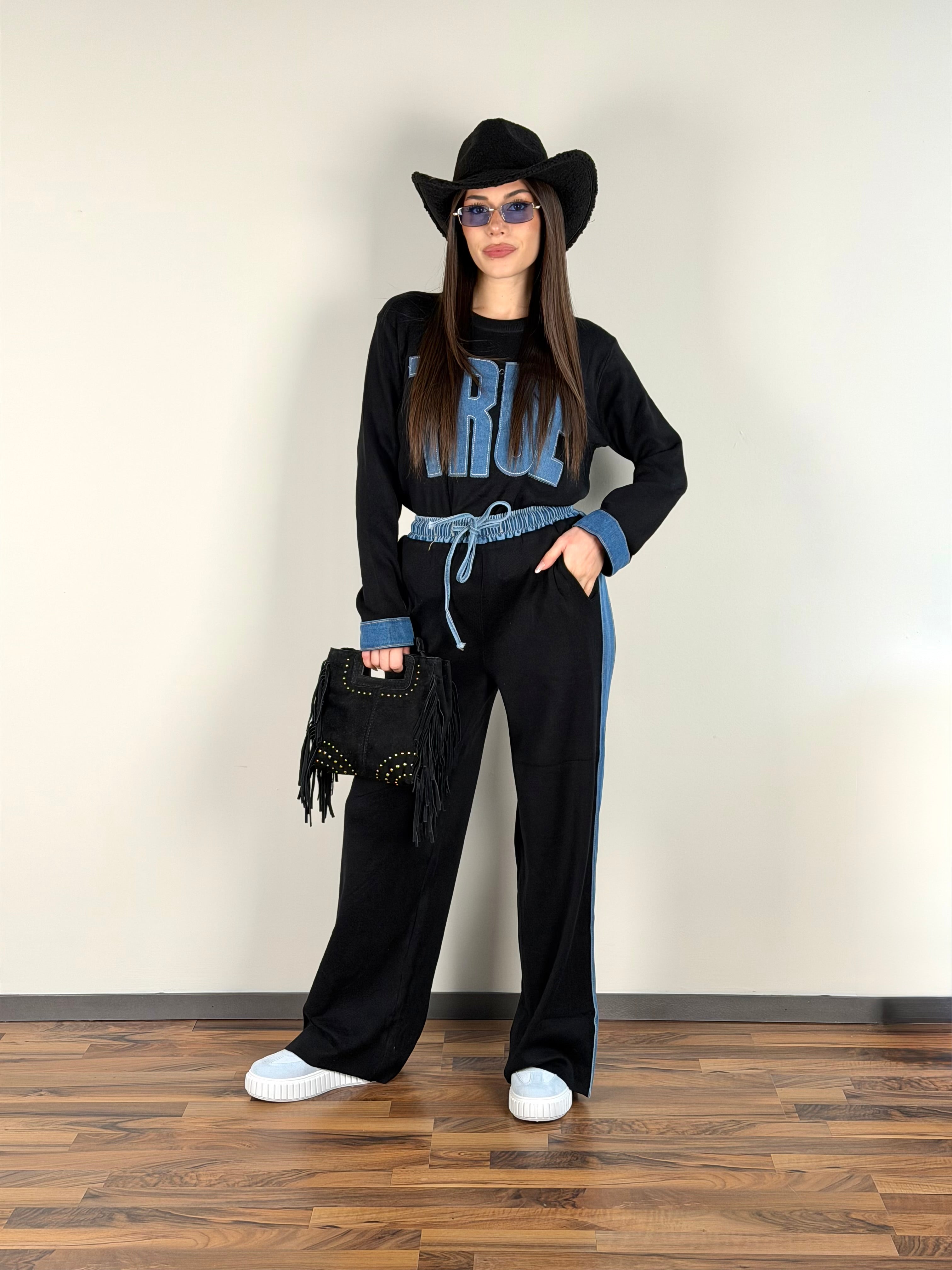 Tuta sportiva true nera