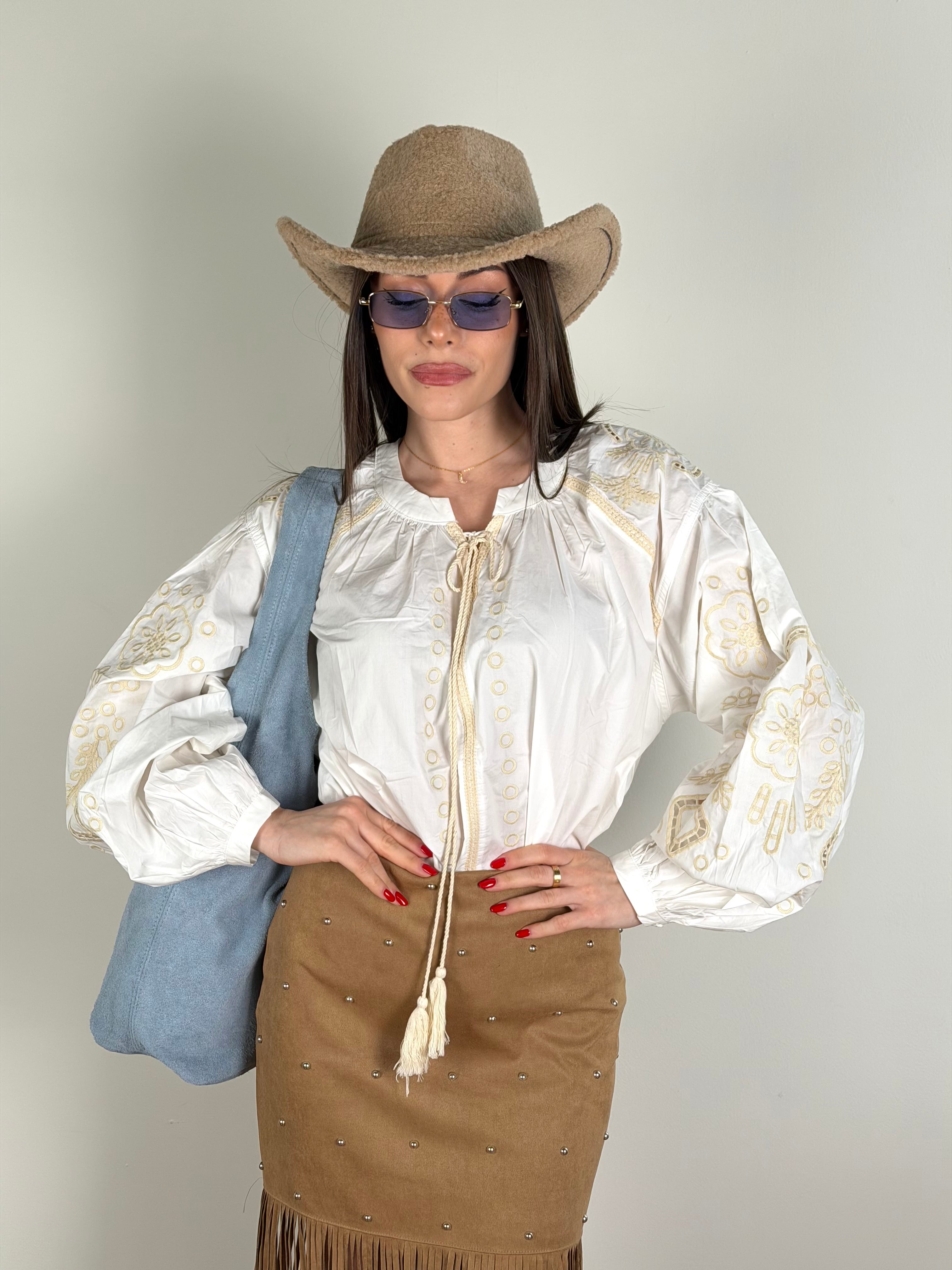 Camicia ricamo beige