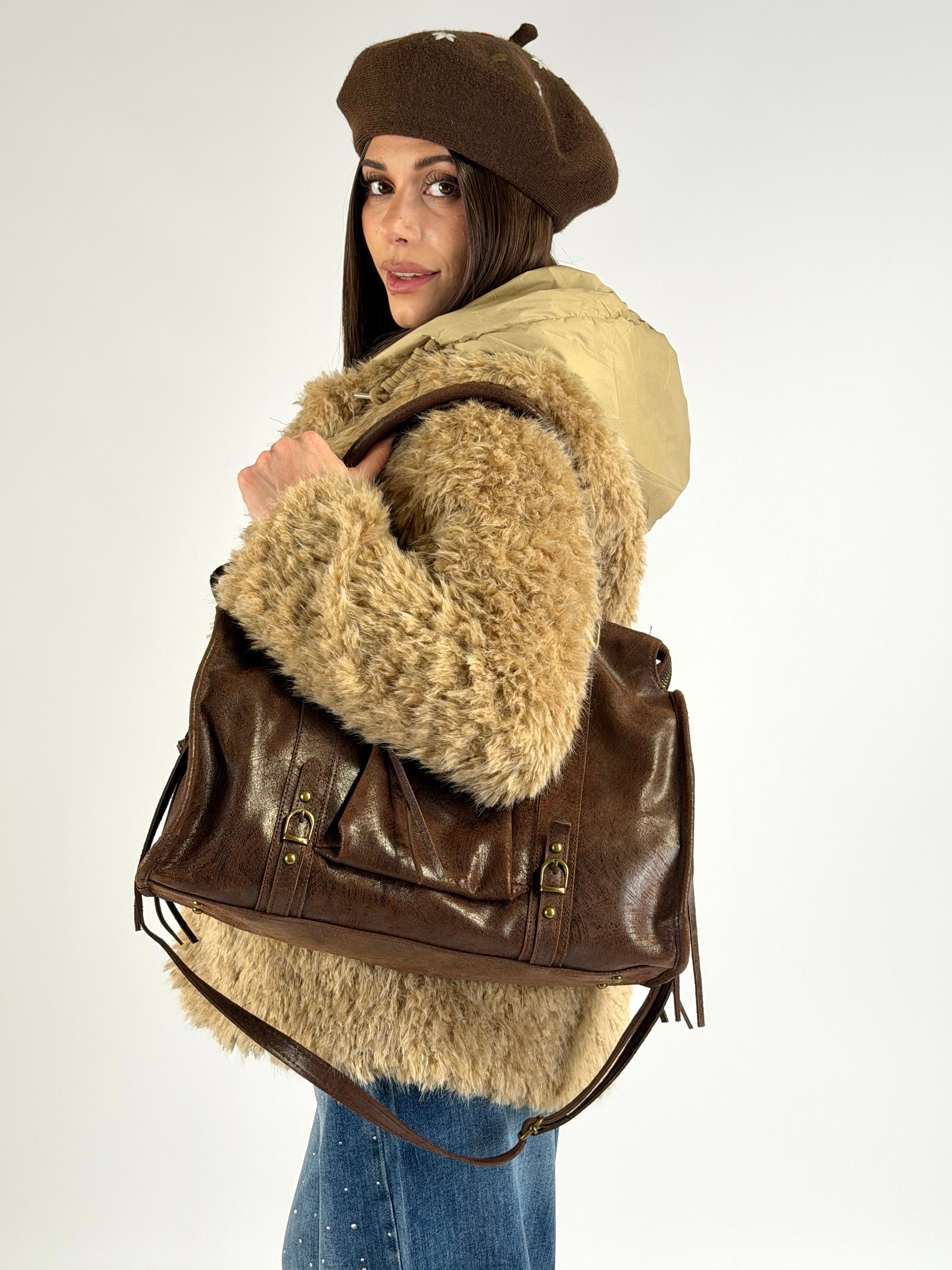 Piumino teddy con cappuccio beige