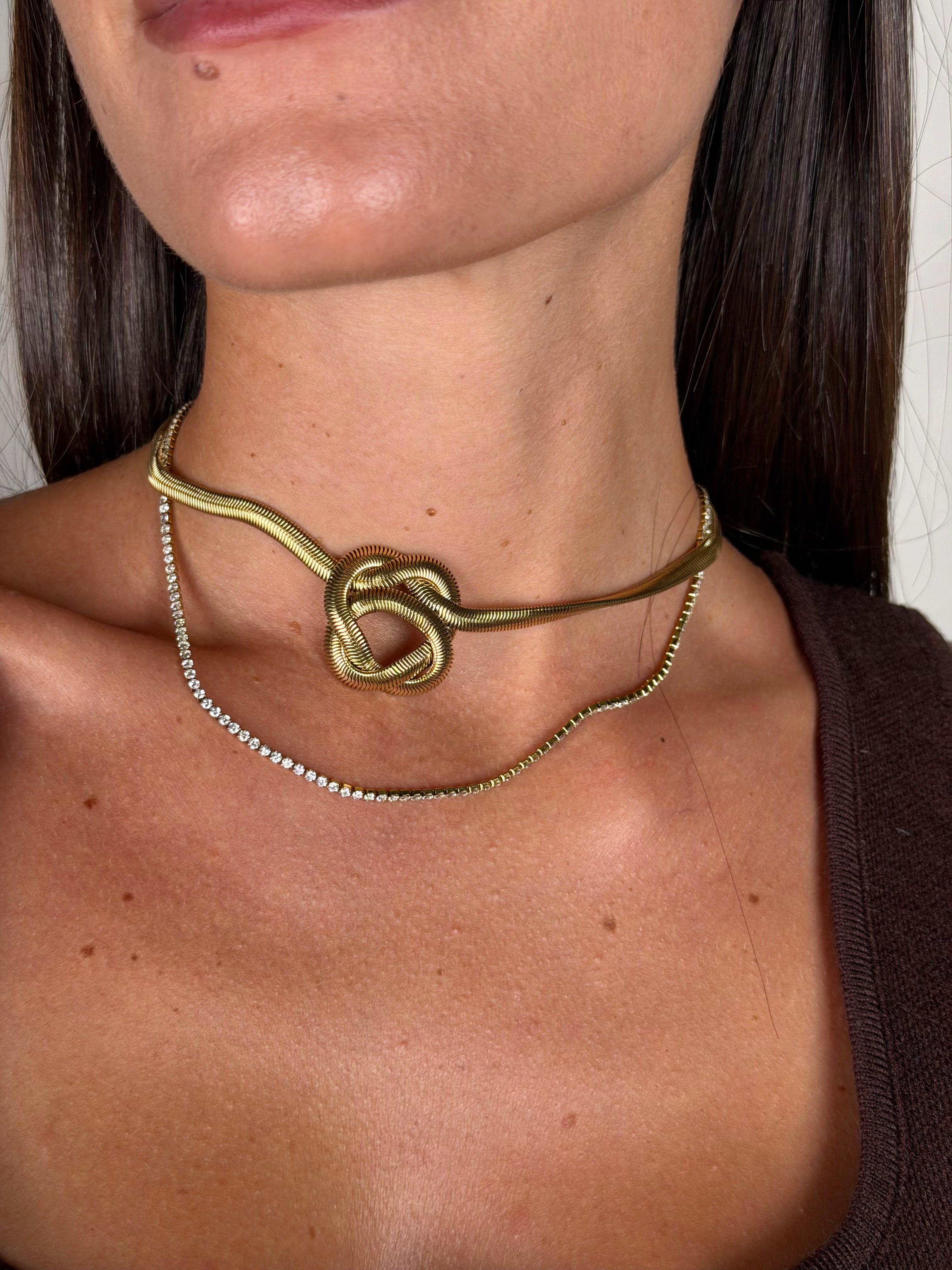 Collana nodo - collezione versus oro