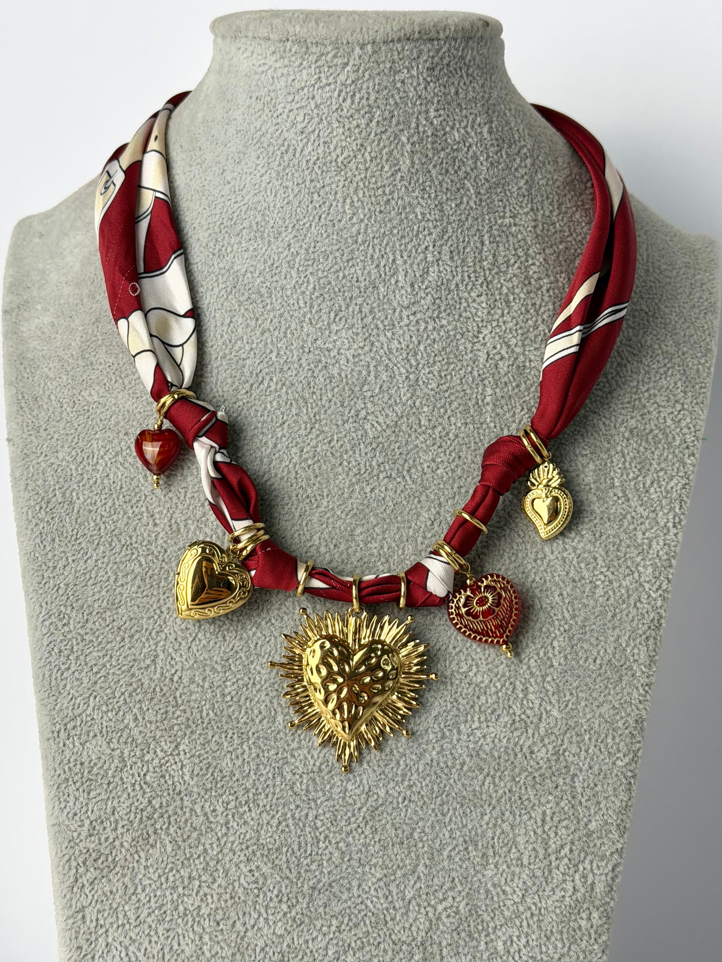 Collana bandana cuore sacro- 3 colori