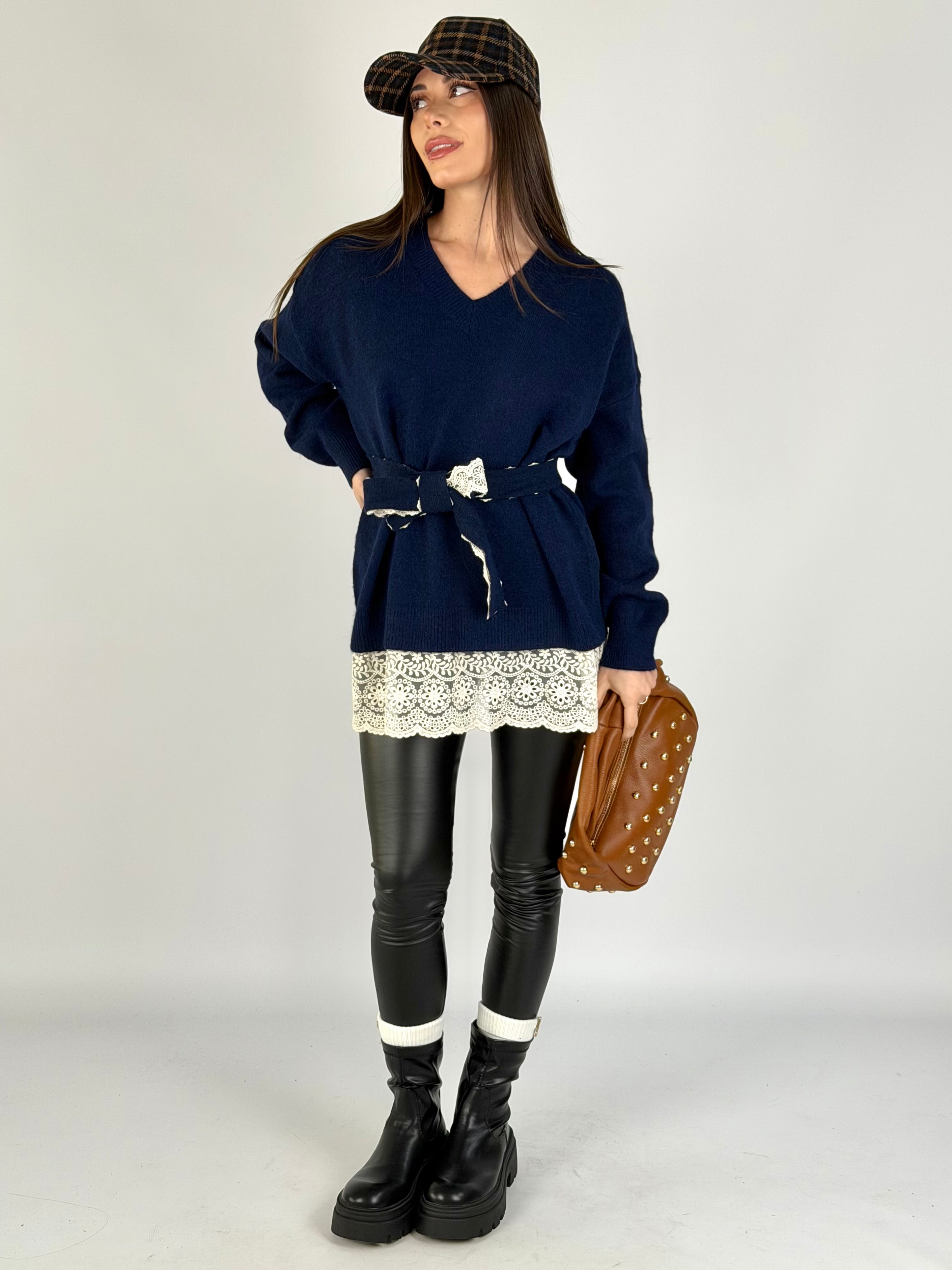 Maglia cintura ricami blu