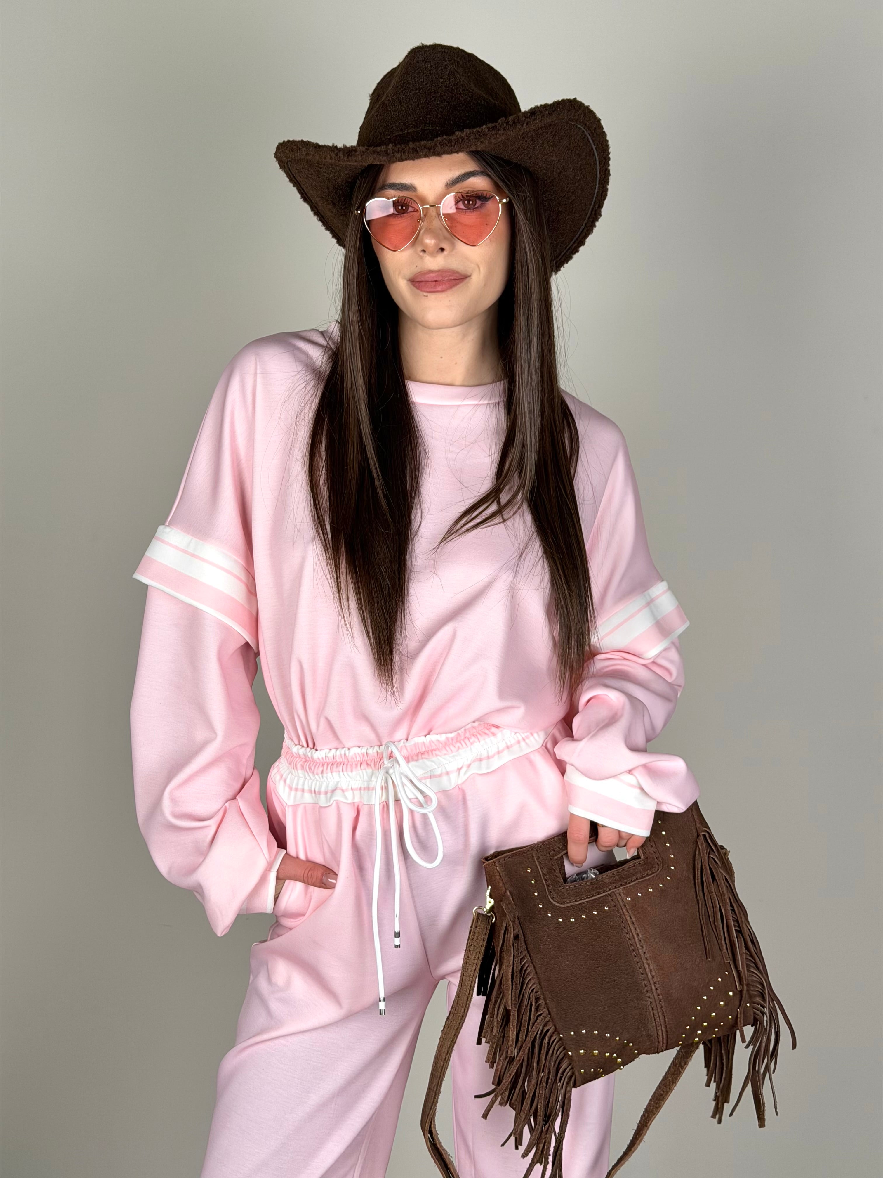 Tuta sportiva adi rosa