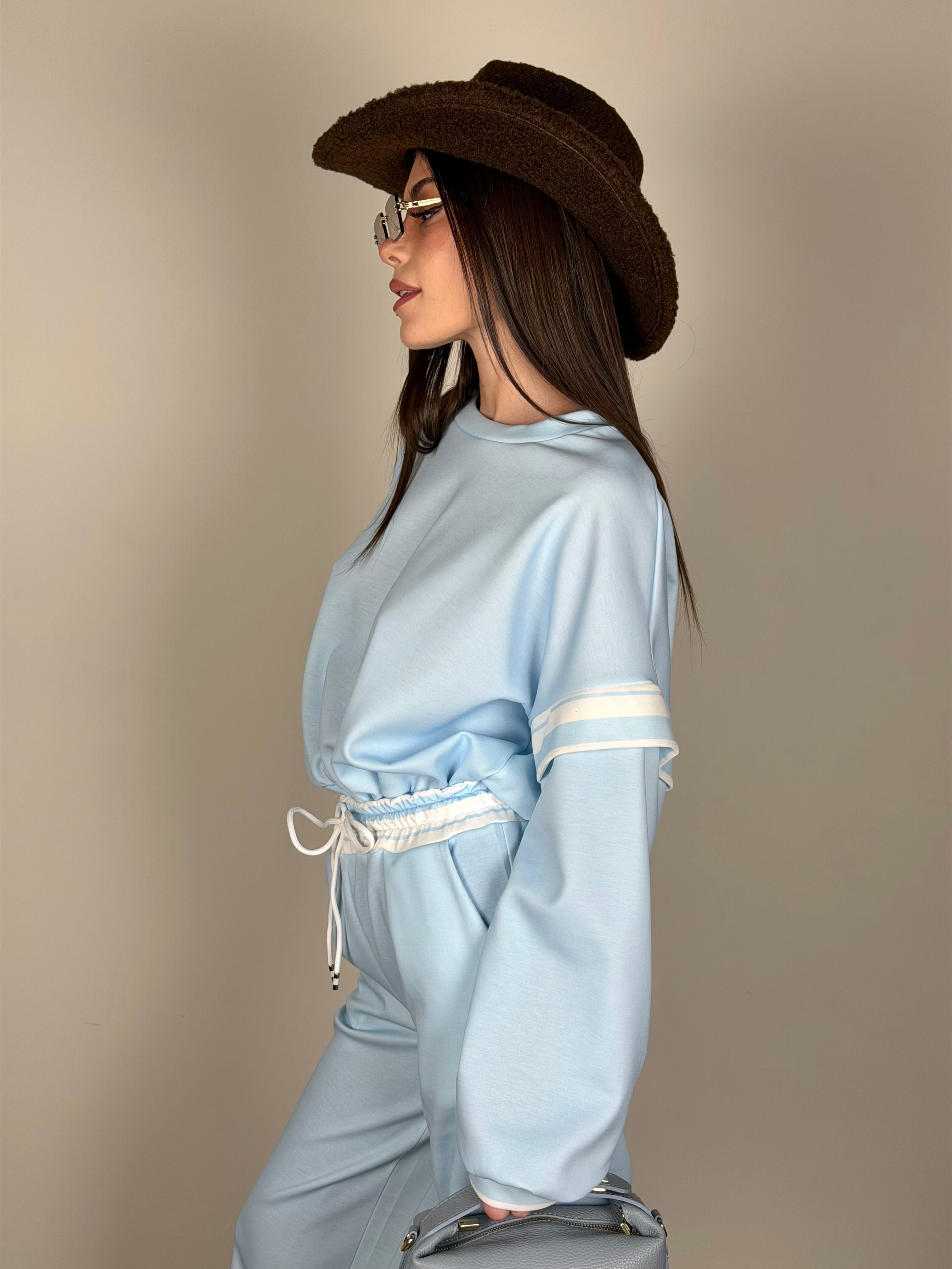 Tuta sportiva adi celeste