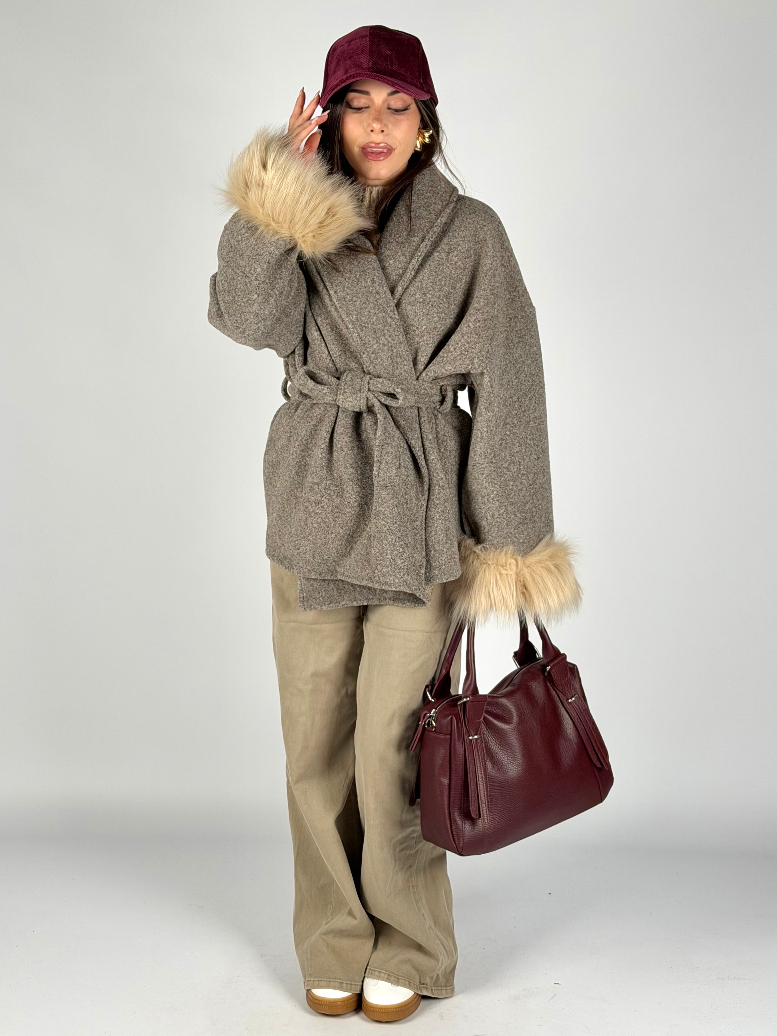Cappotto maniche pelliccia beige
