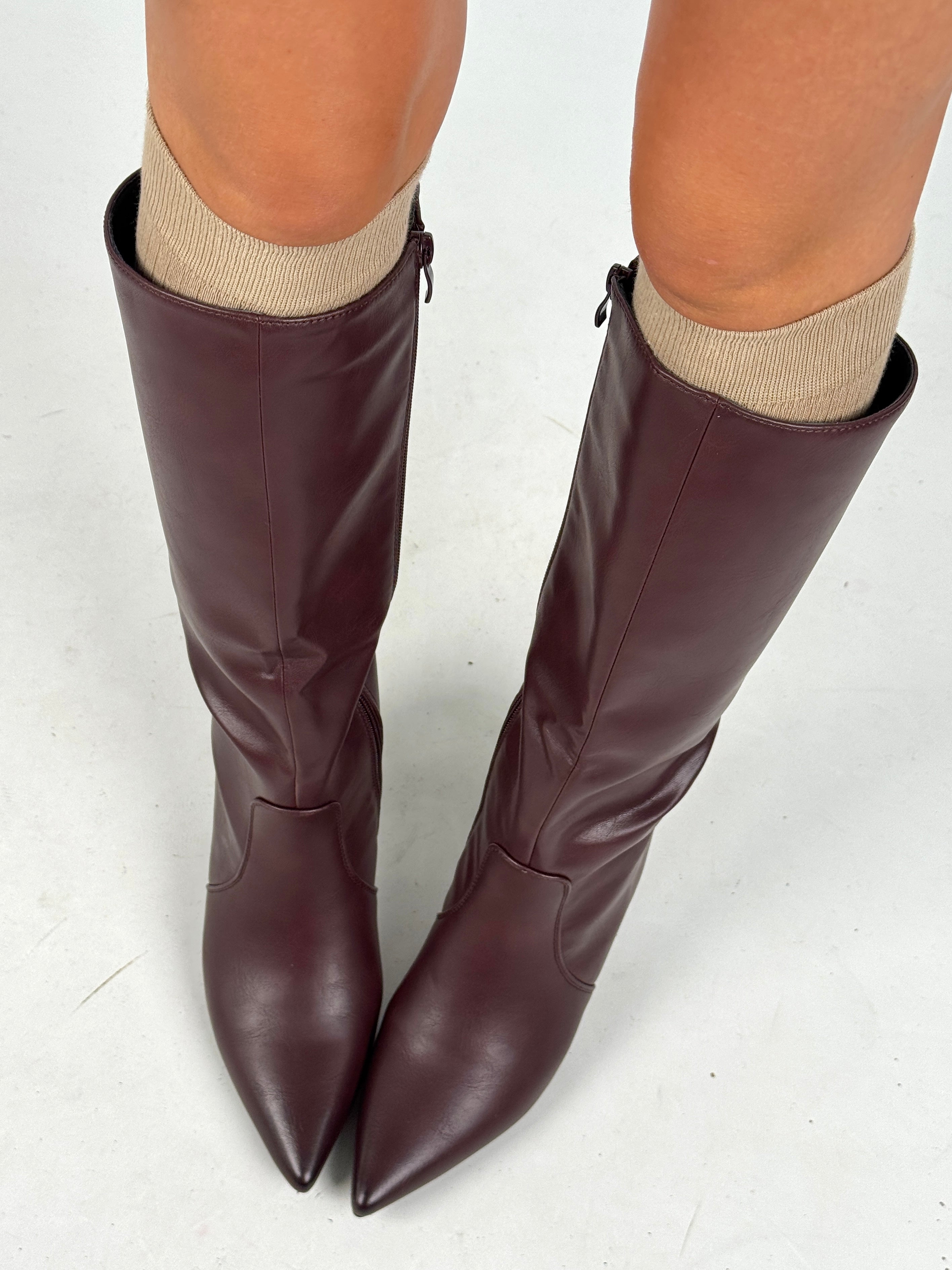 Stivale punta tacco bordeaux