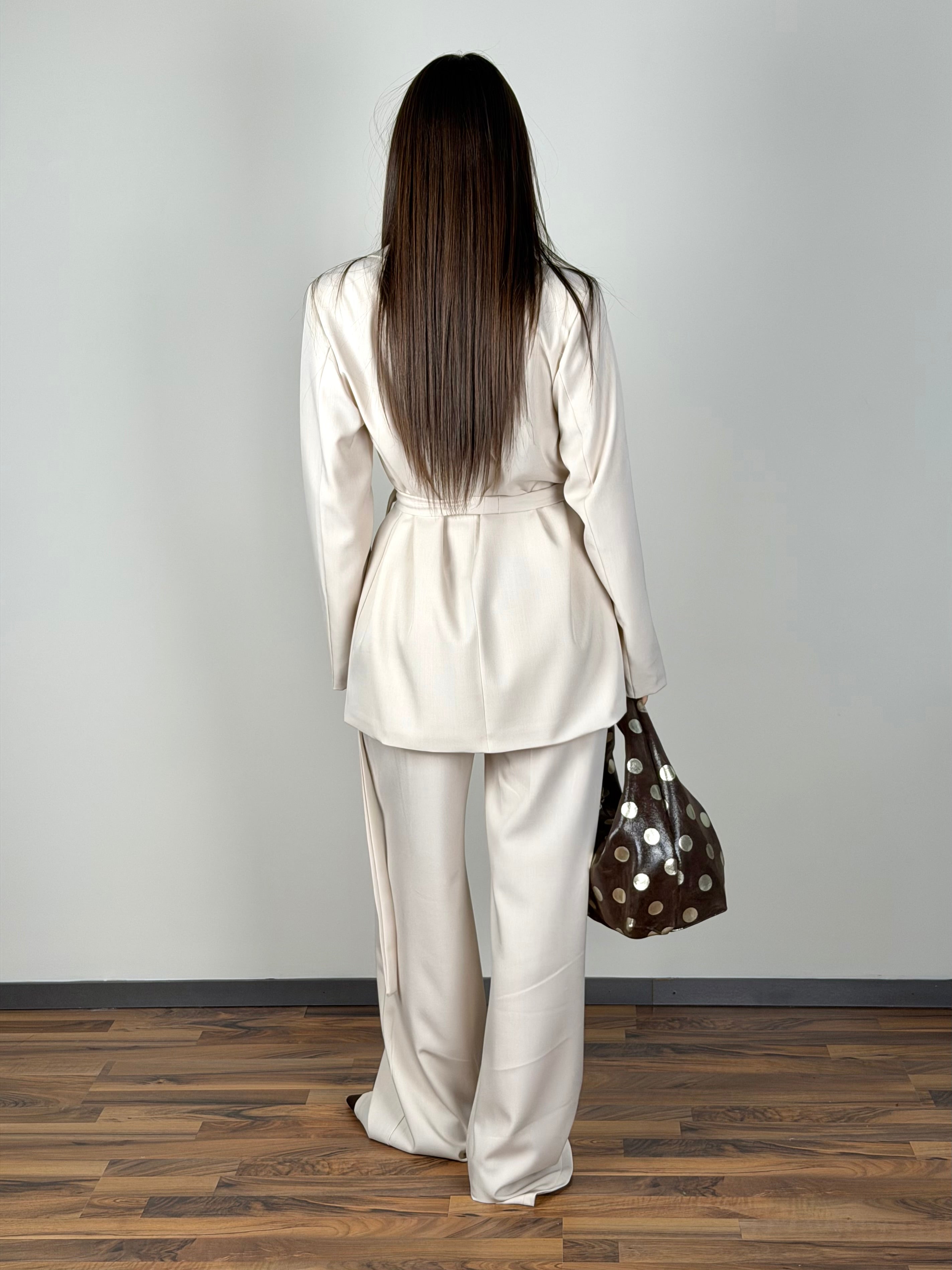 Completo Venere beige