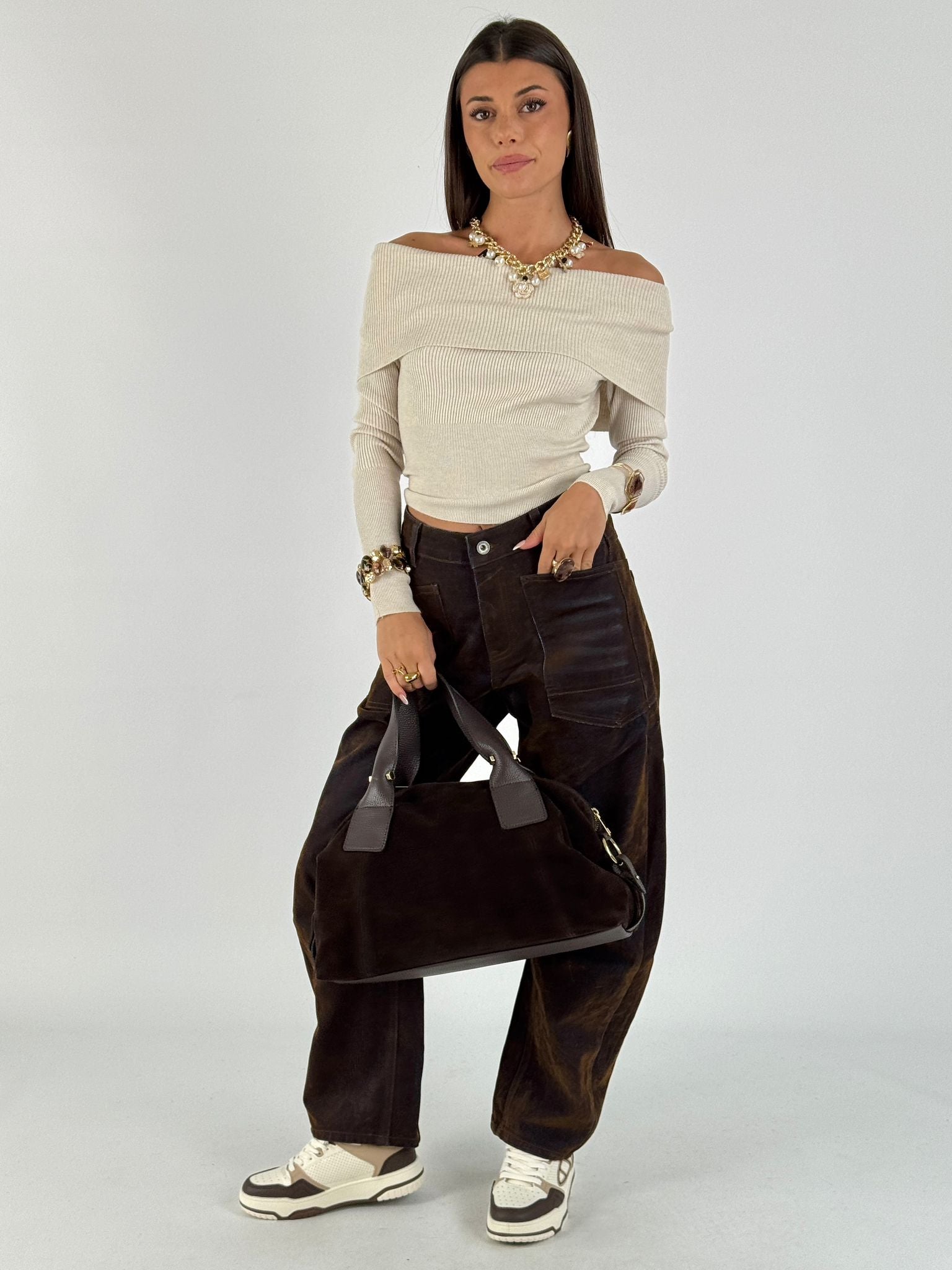 Maglia con risvolto beige