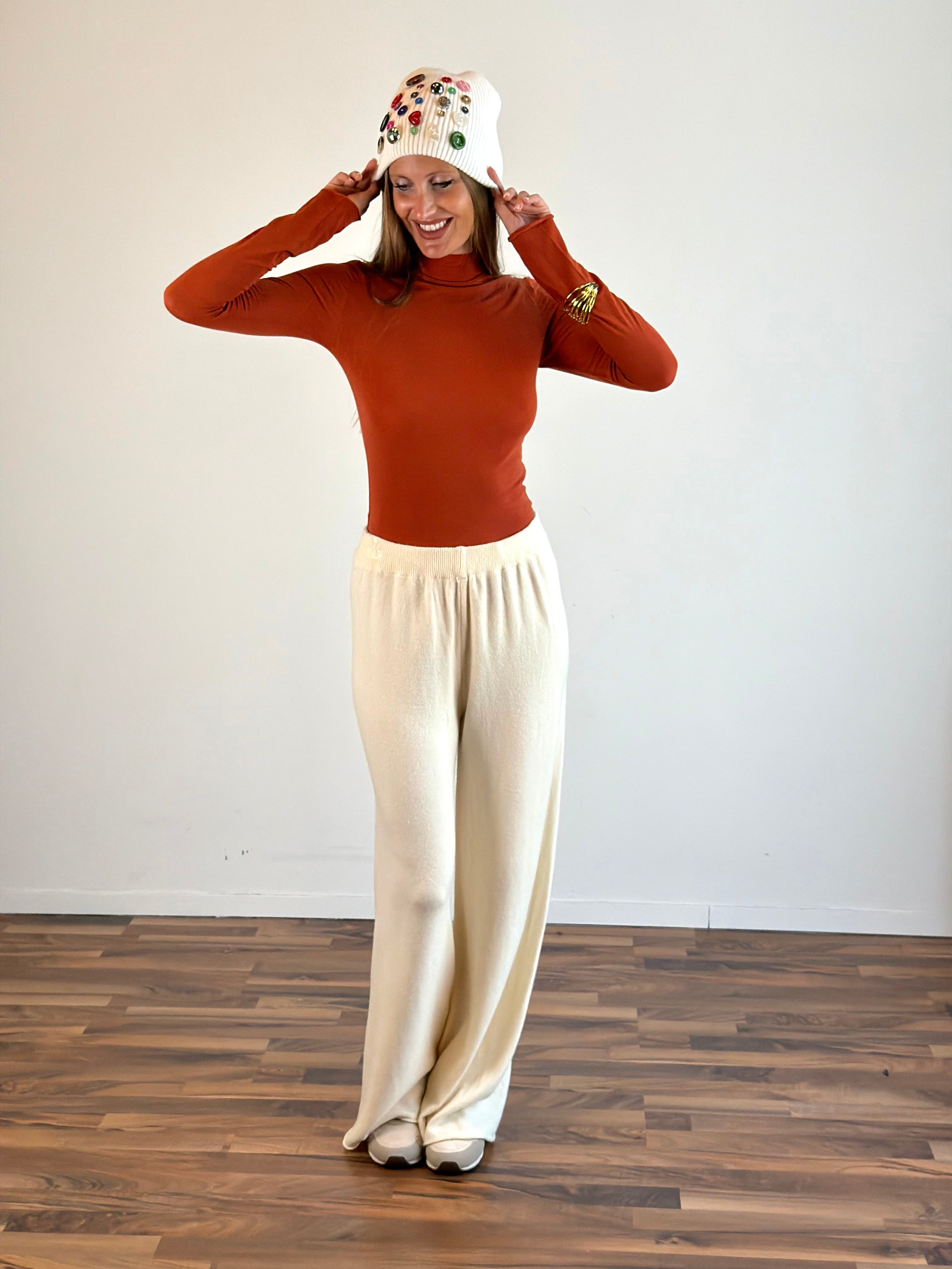 Pantalone tuta Sheila panna