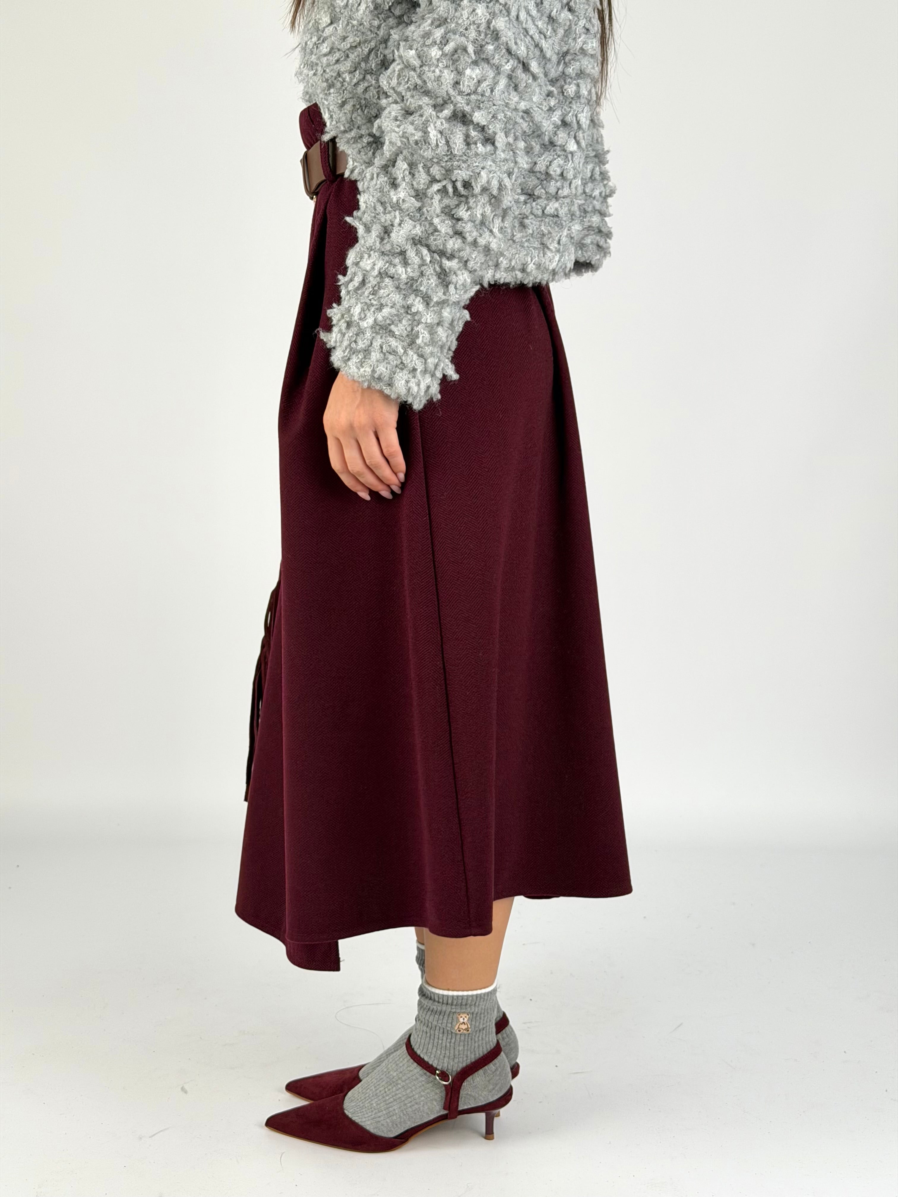 Gonna in panno bordeaux