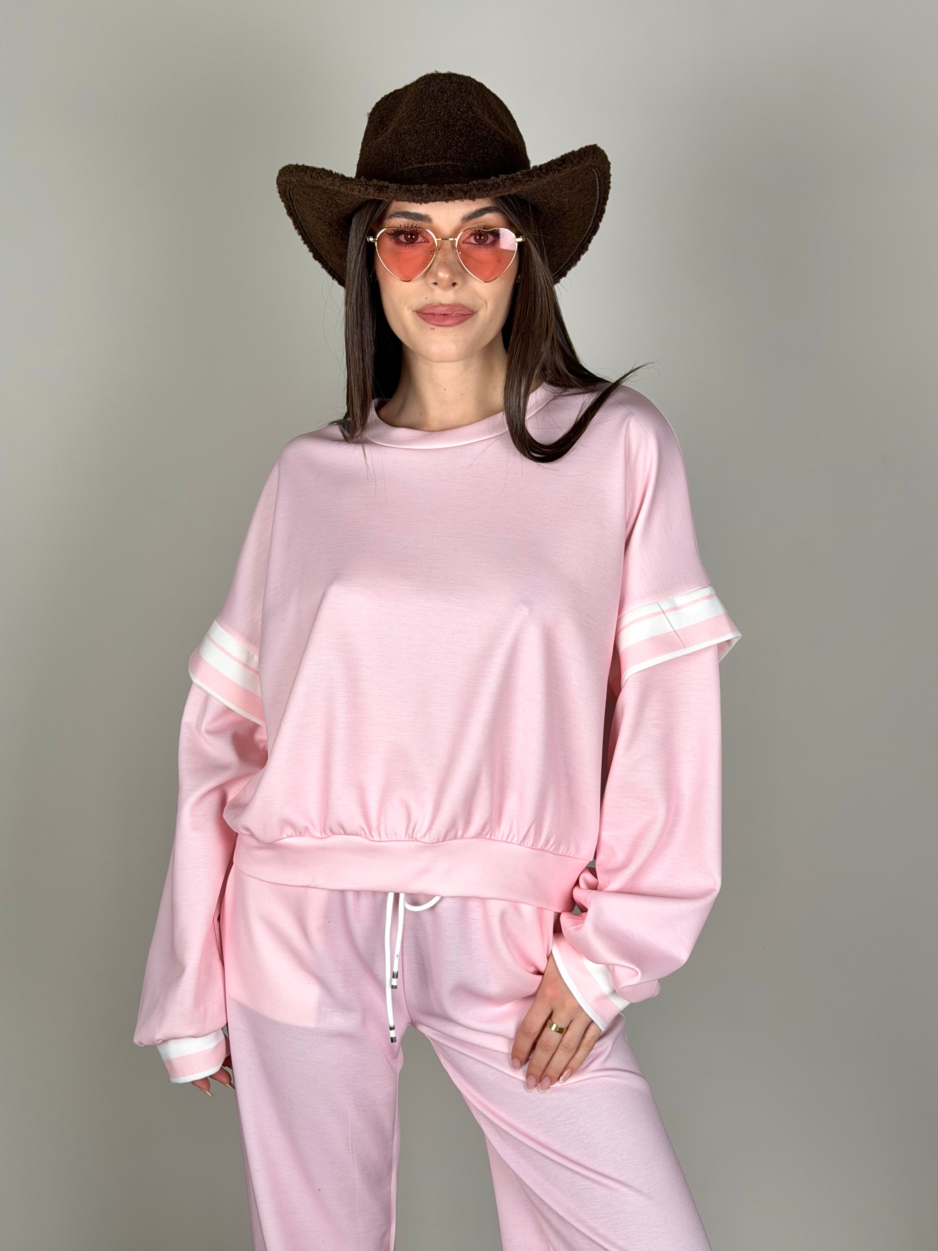 Tuta sportiva adi rosa