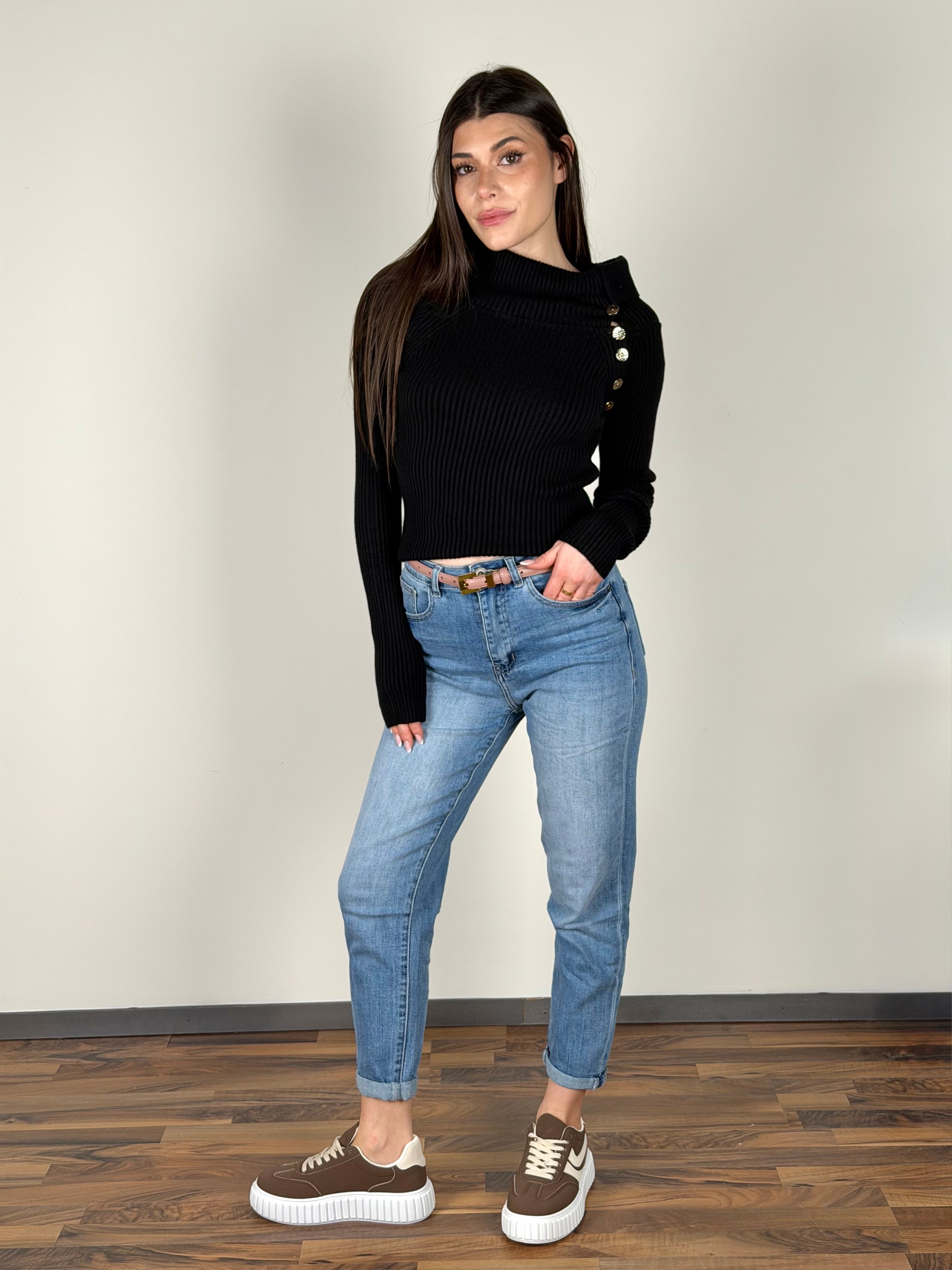 Maglia a costine con bottoni nera