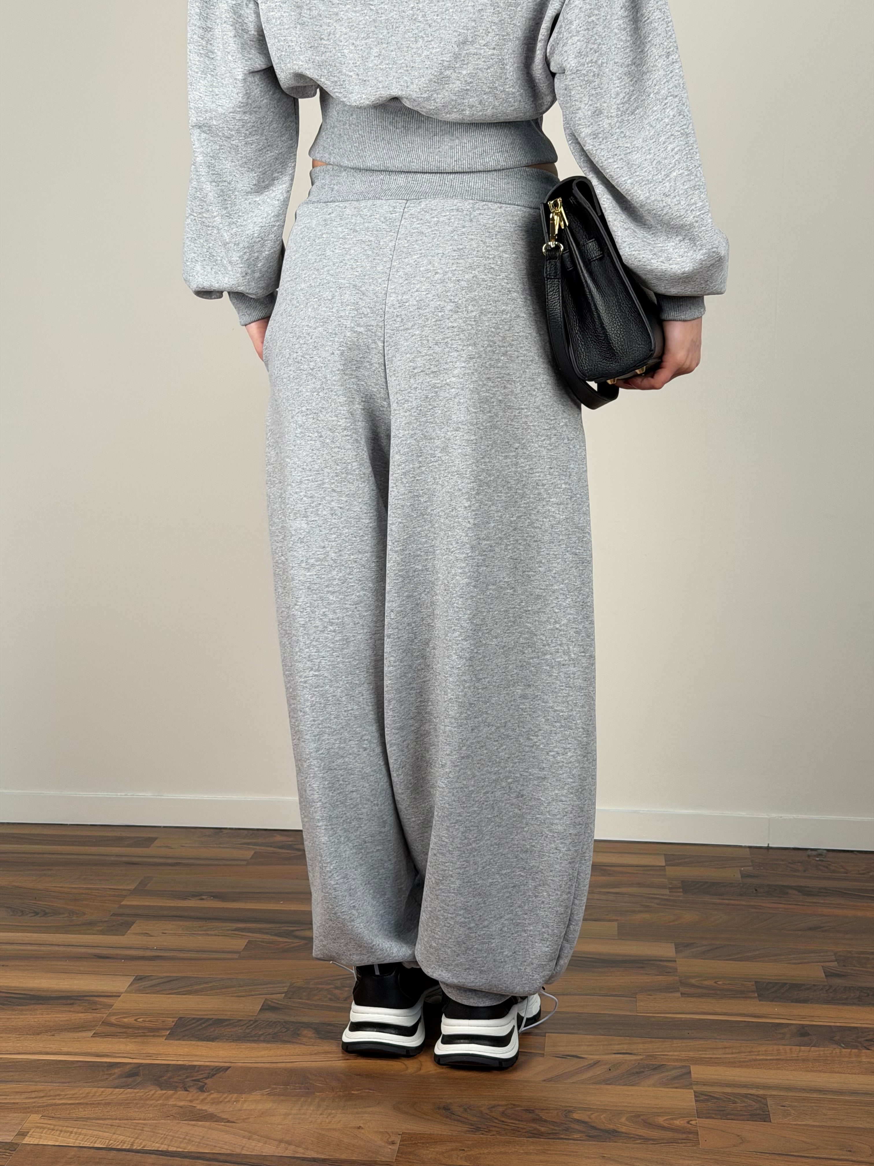 Pantalone tuta basic grigia