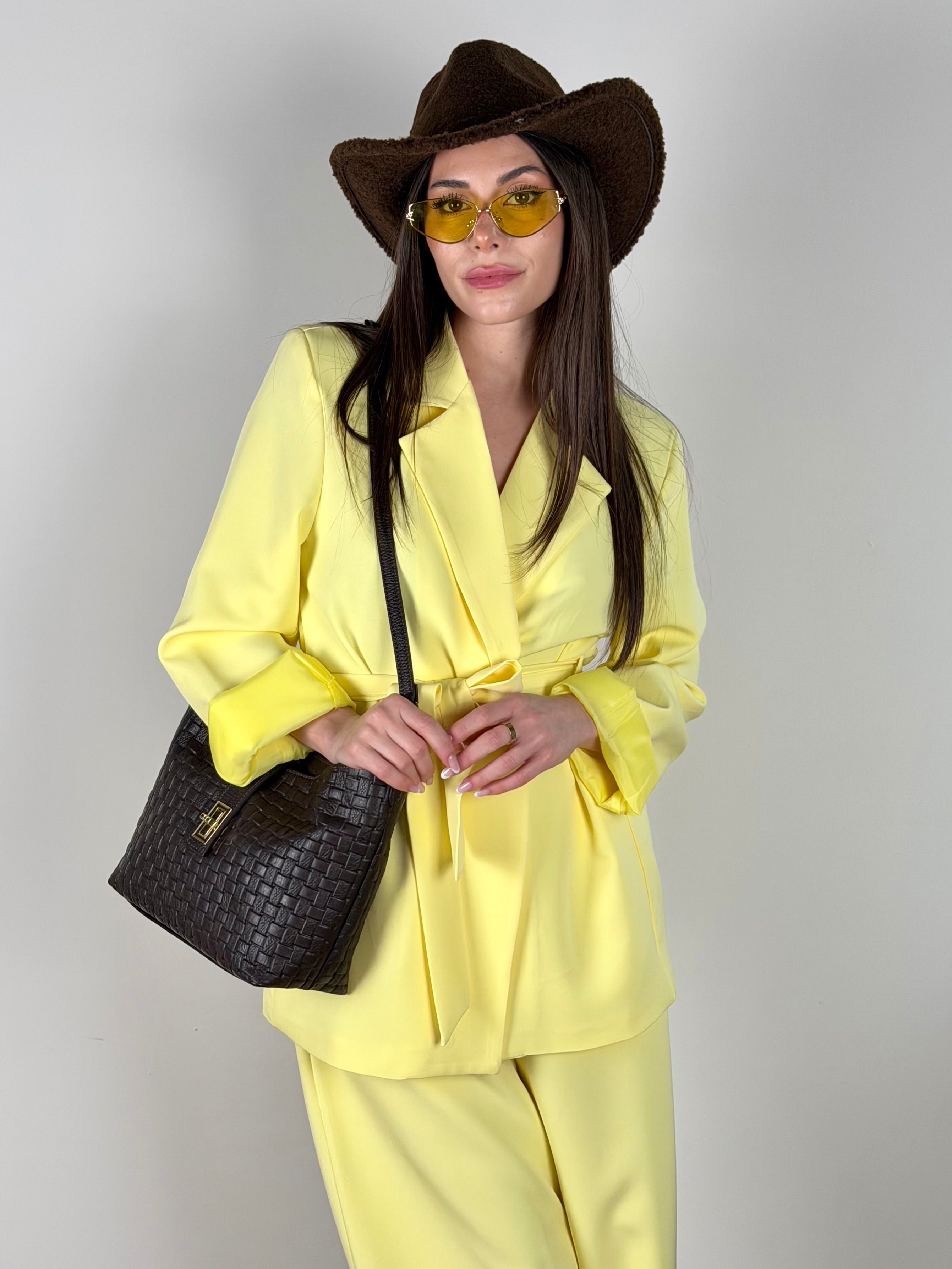 Completo fiocco giallo