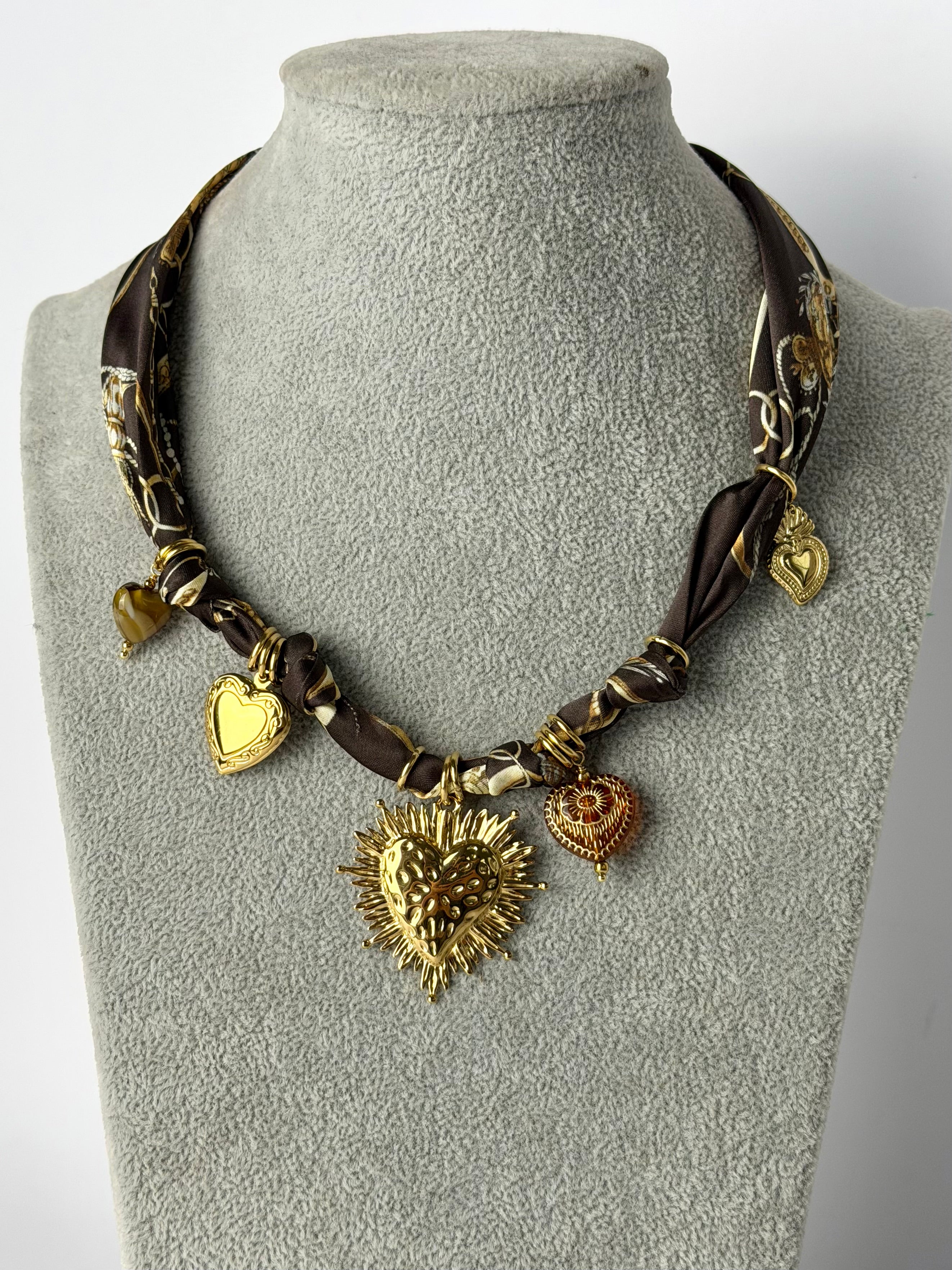 Collana bandana cuore sacro- 3 colori