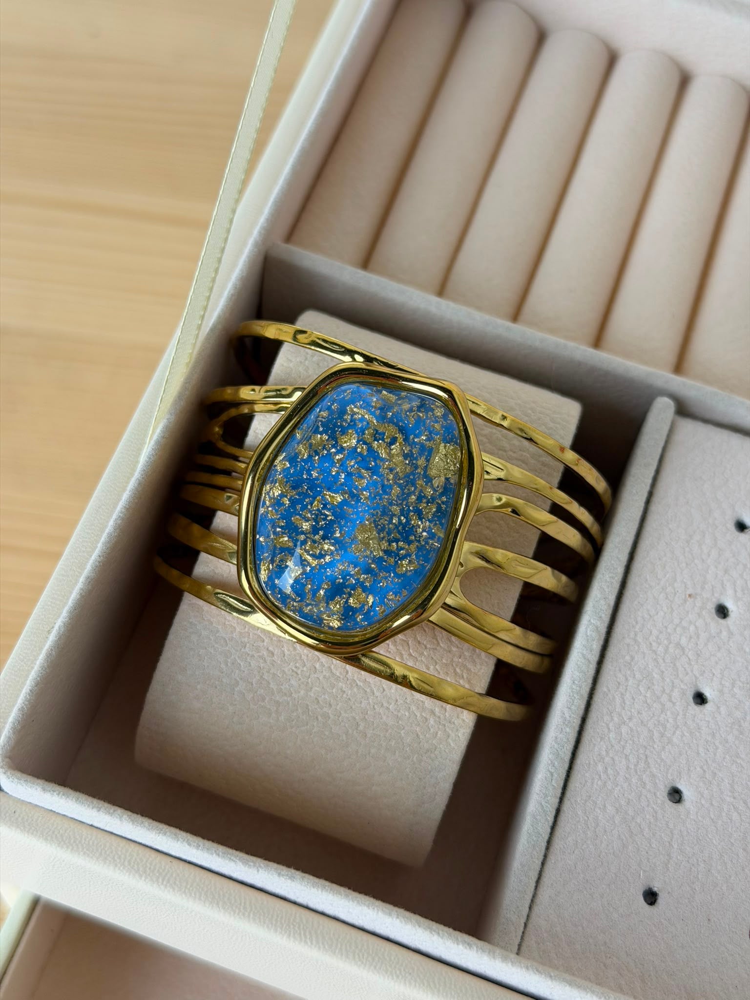 Bracciale rigido celeste - collezione HAPPY
