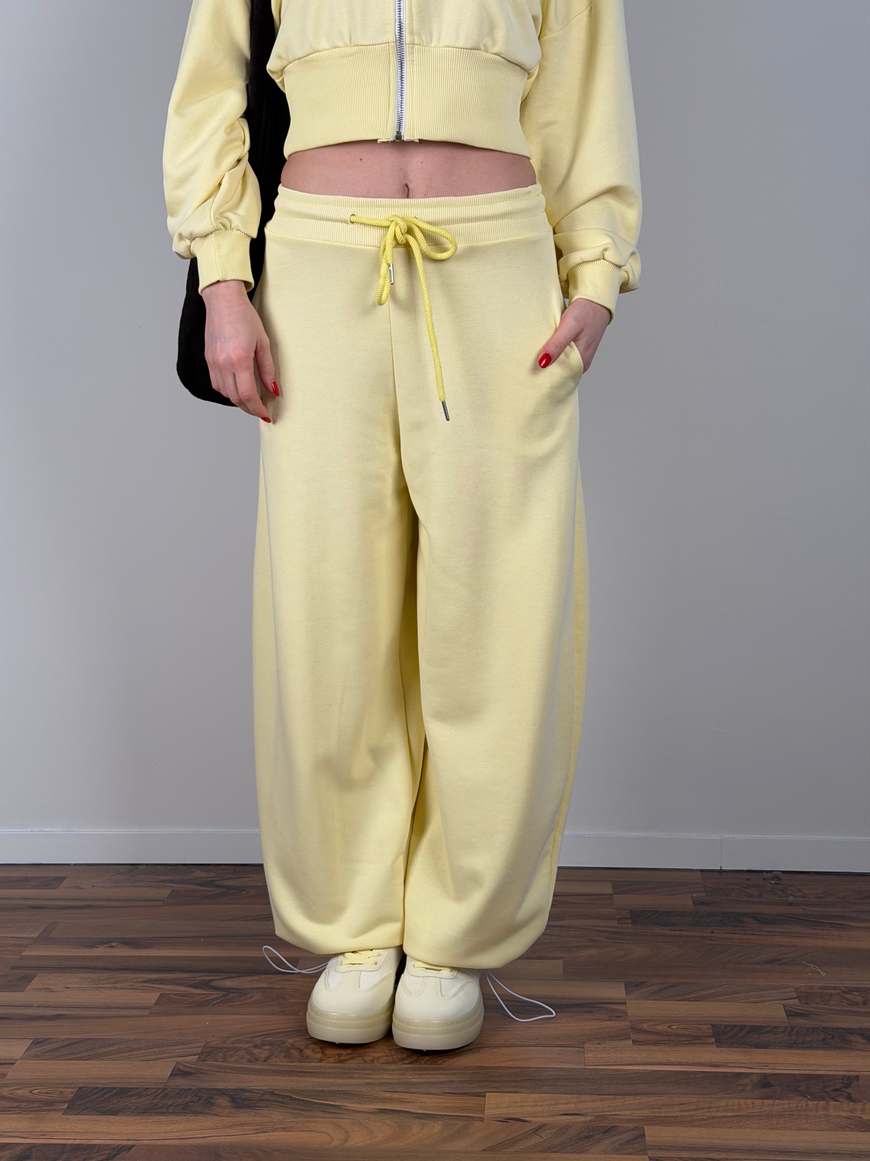 Pantalone tuta basic giallo