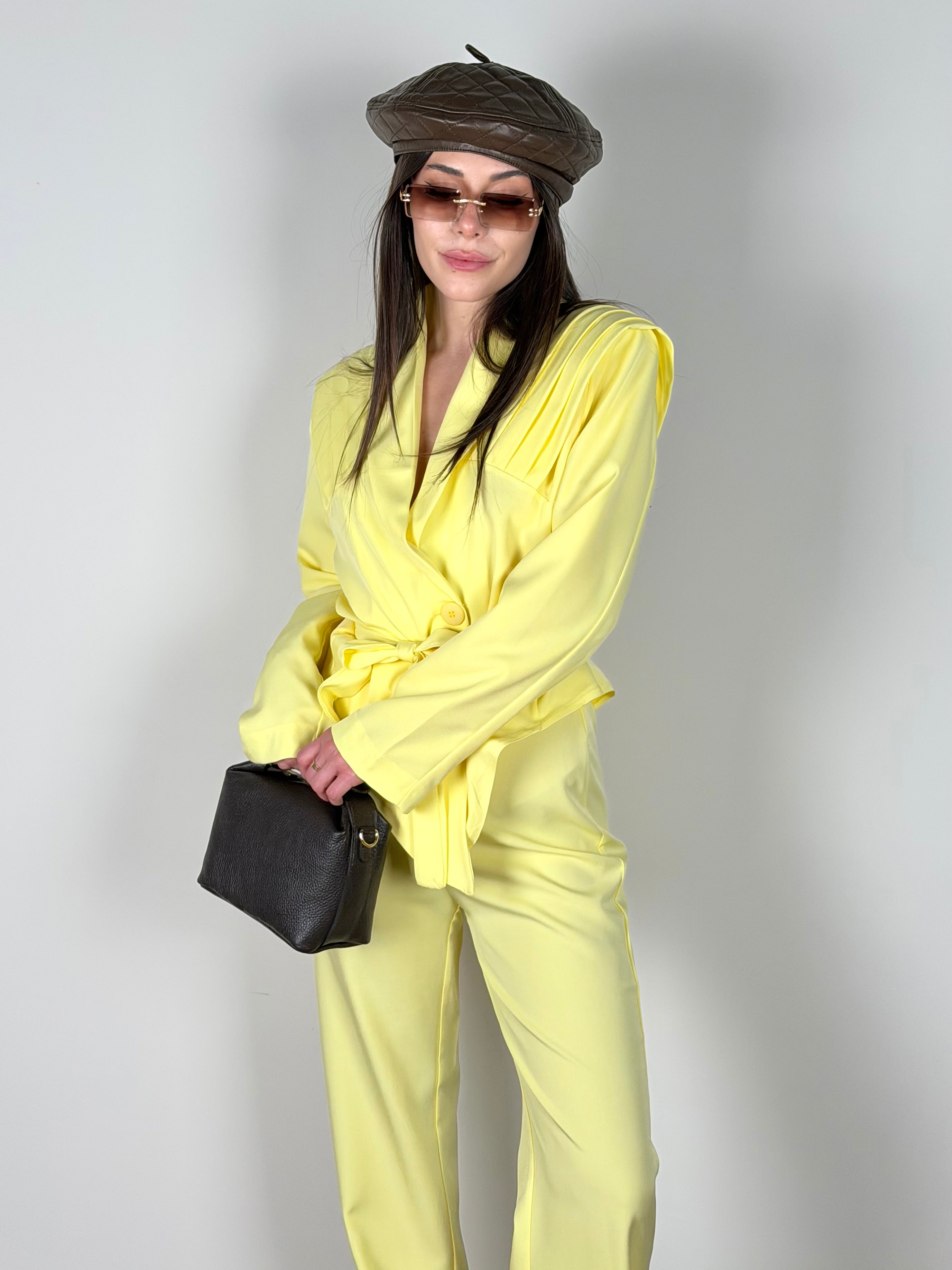 Completo Anya giallo